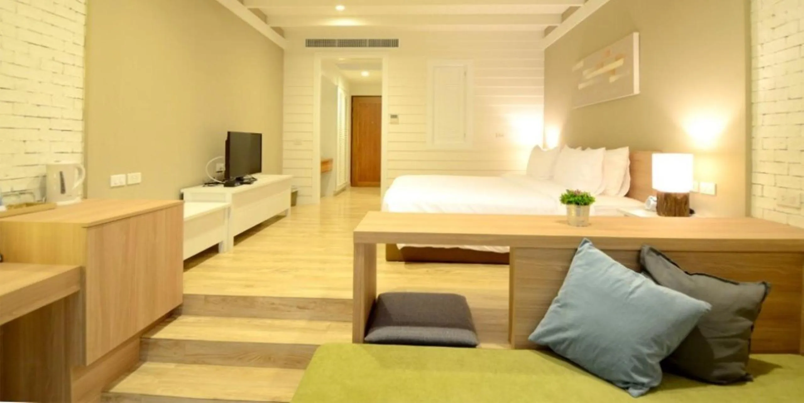 Photo of the whole room, Bed in Prairie Hills Resort