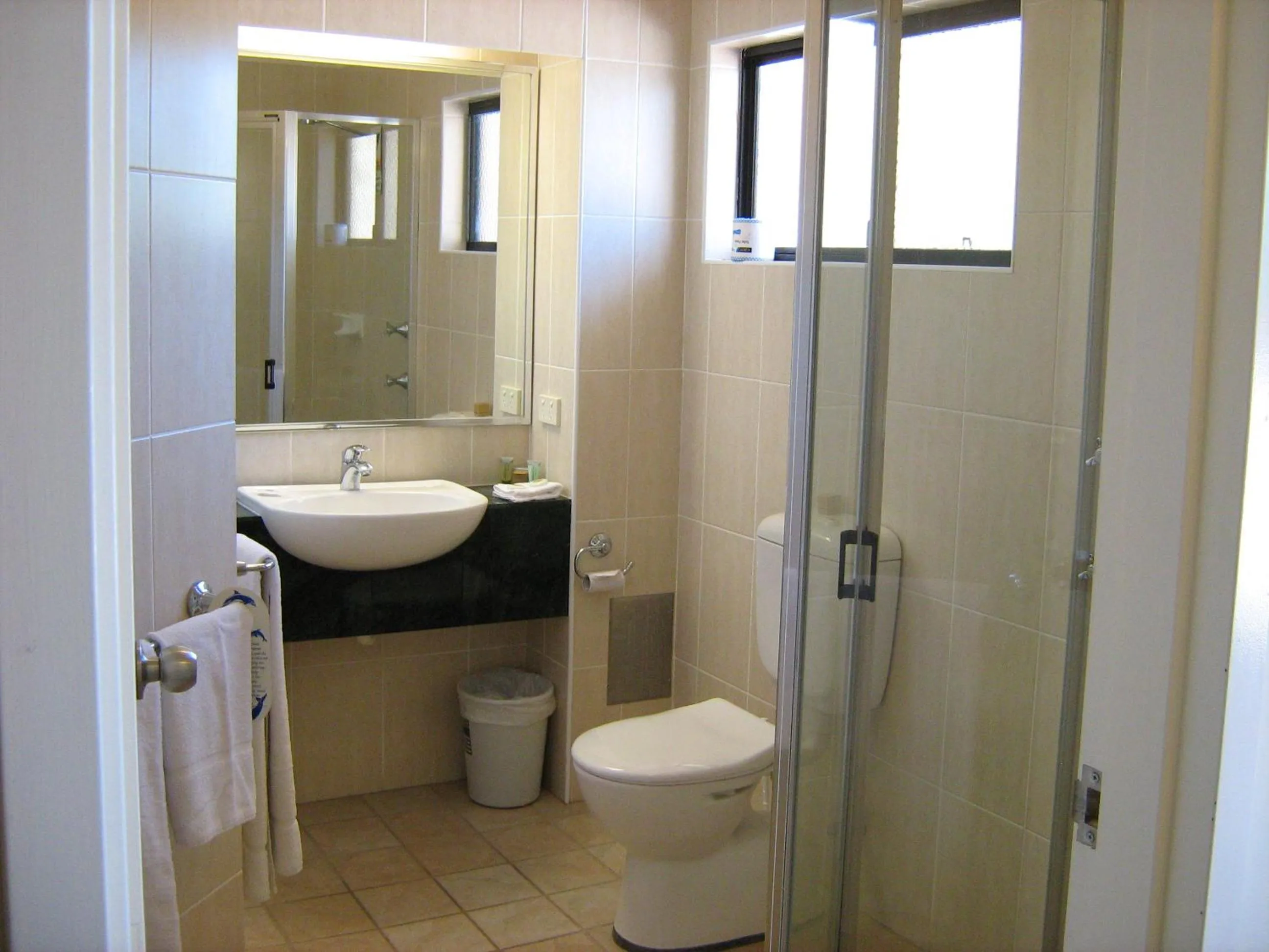 Bathroom in Turners Vineyard Motel