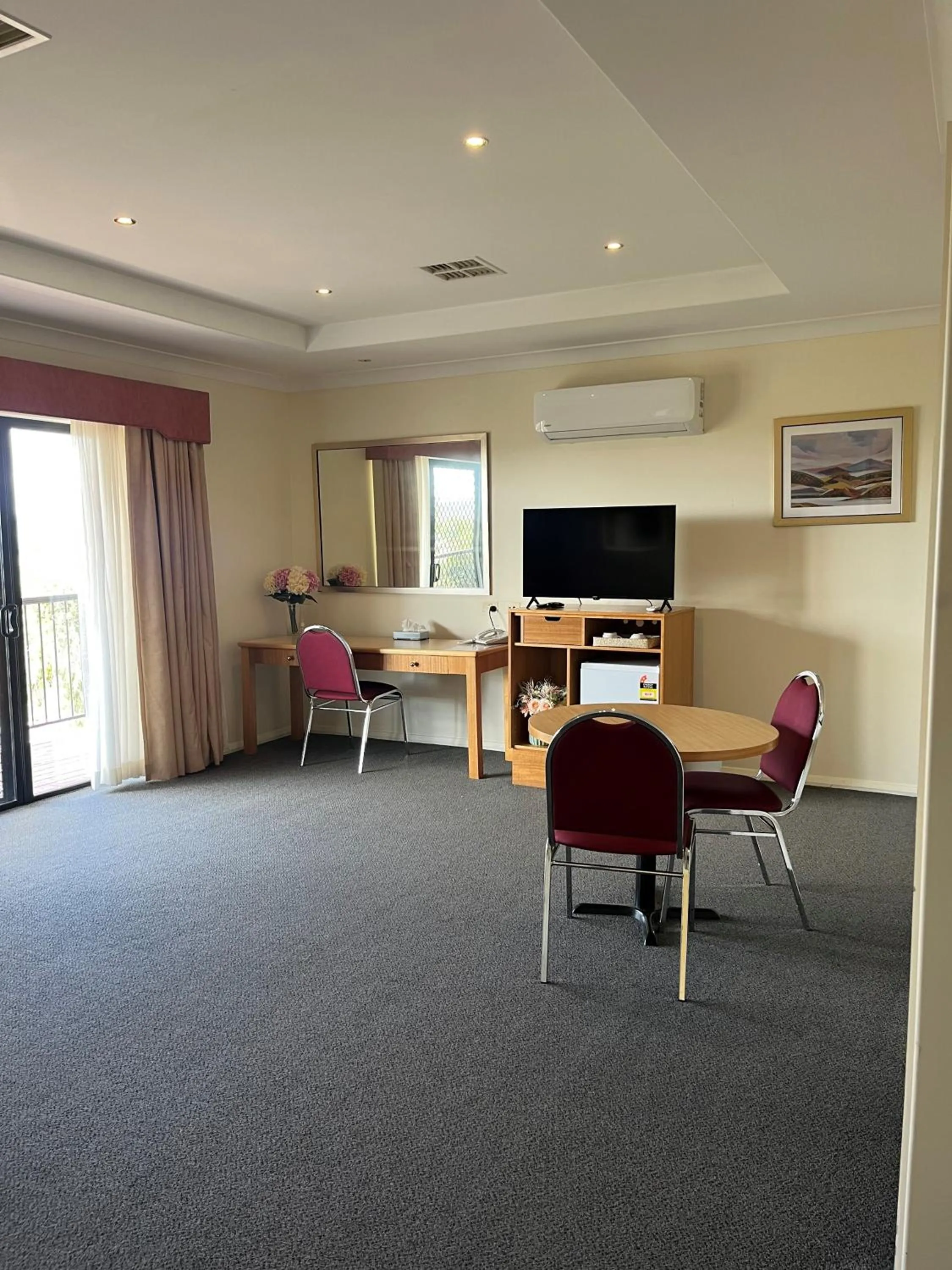 Living room in Turners Vineyard Motel