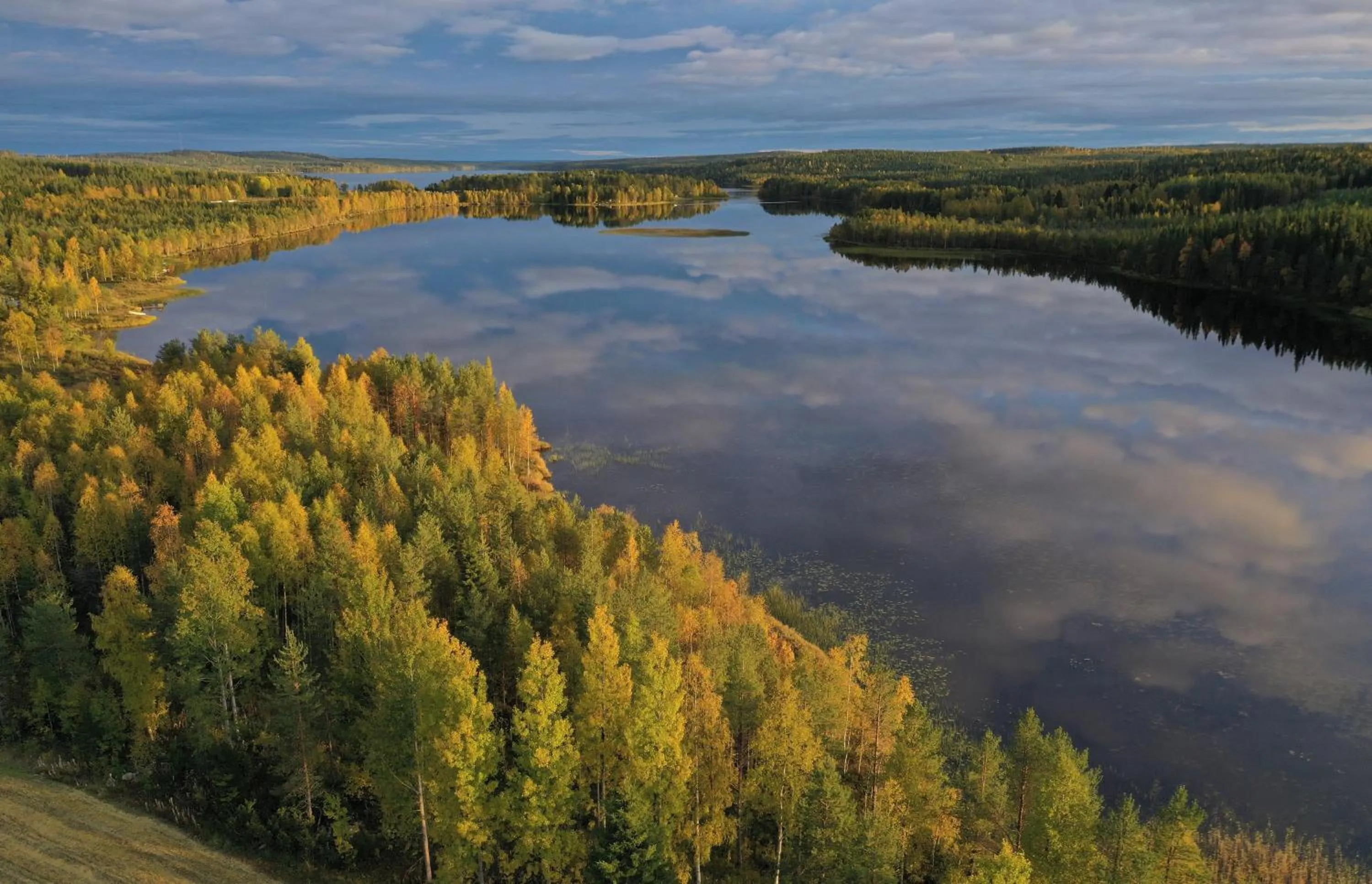 Natural landscape in Arctic SnowHotel & Glass Igloos