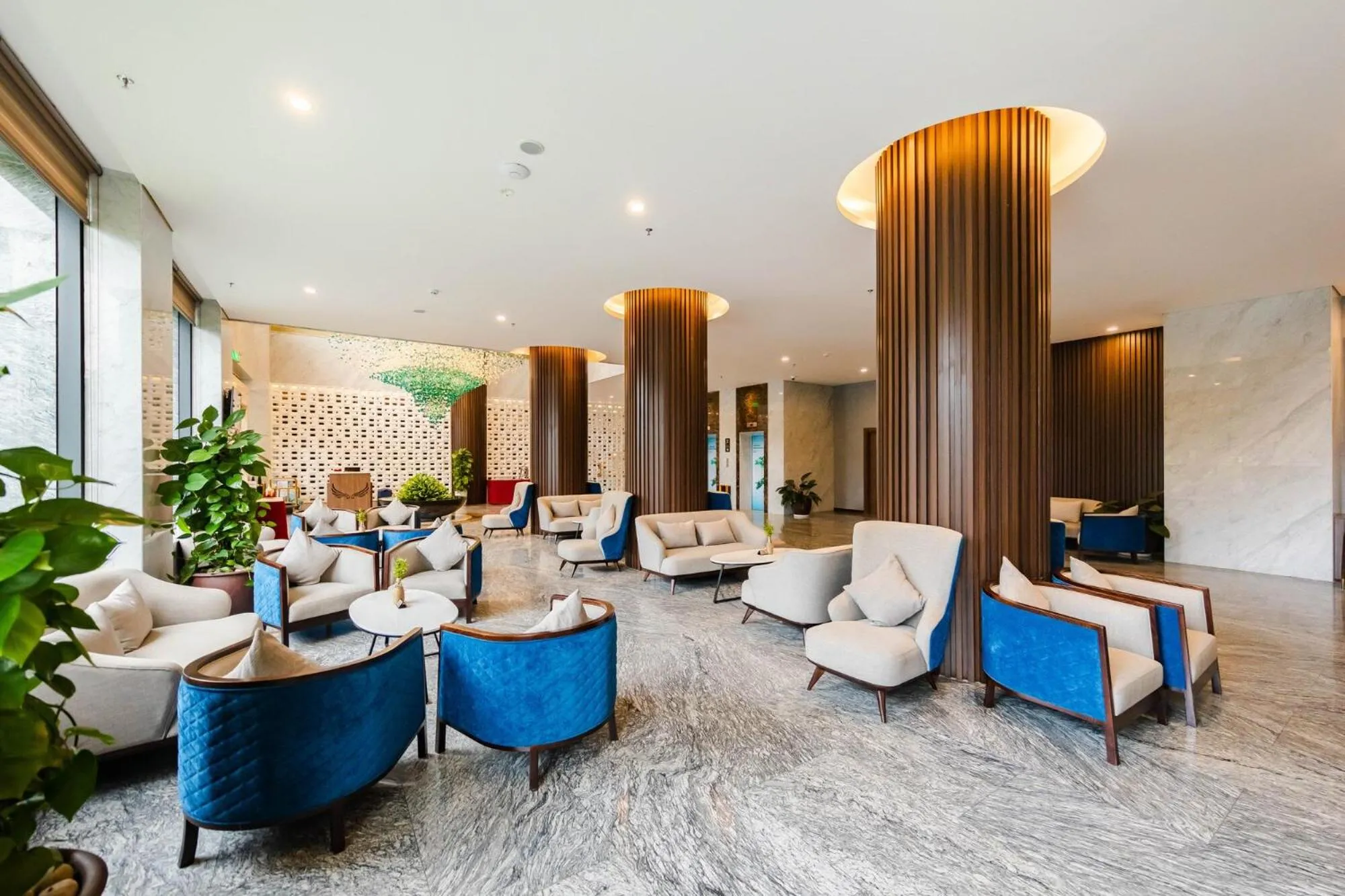 Communal lounge/ TV room in Mường Thanh Holiday Suối Mơ Hạ Long