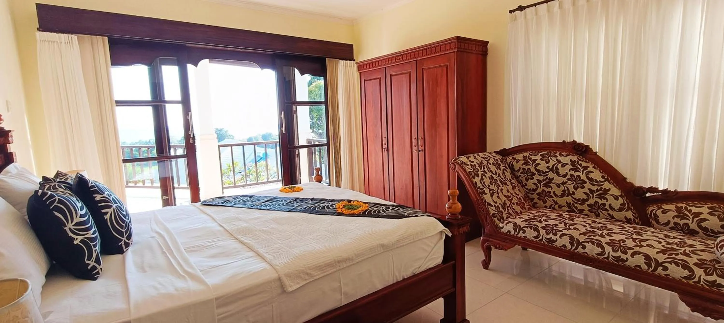 Bedroom, Bed in Villa Lilly Sea View Private Pool
