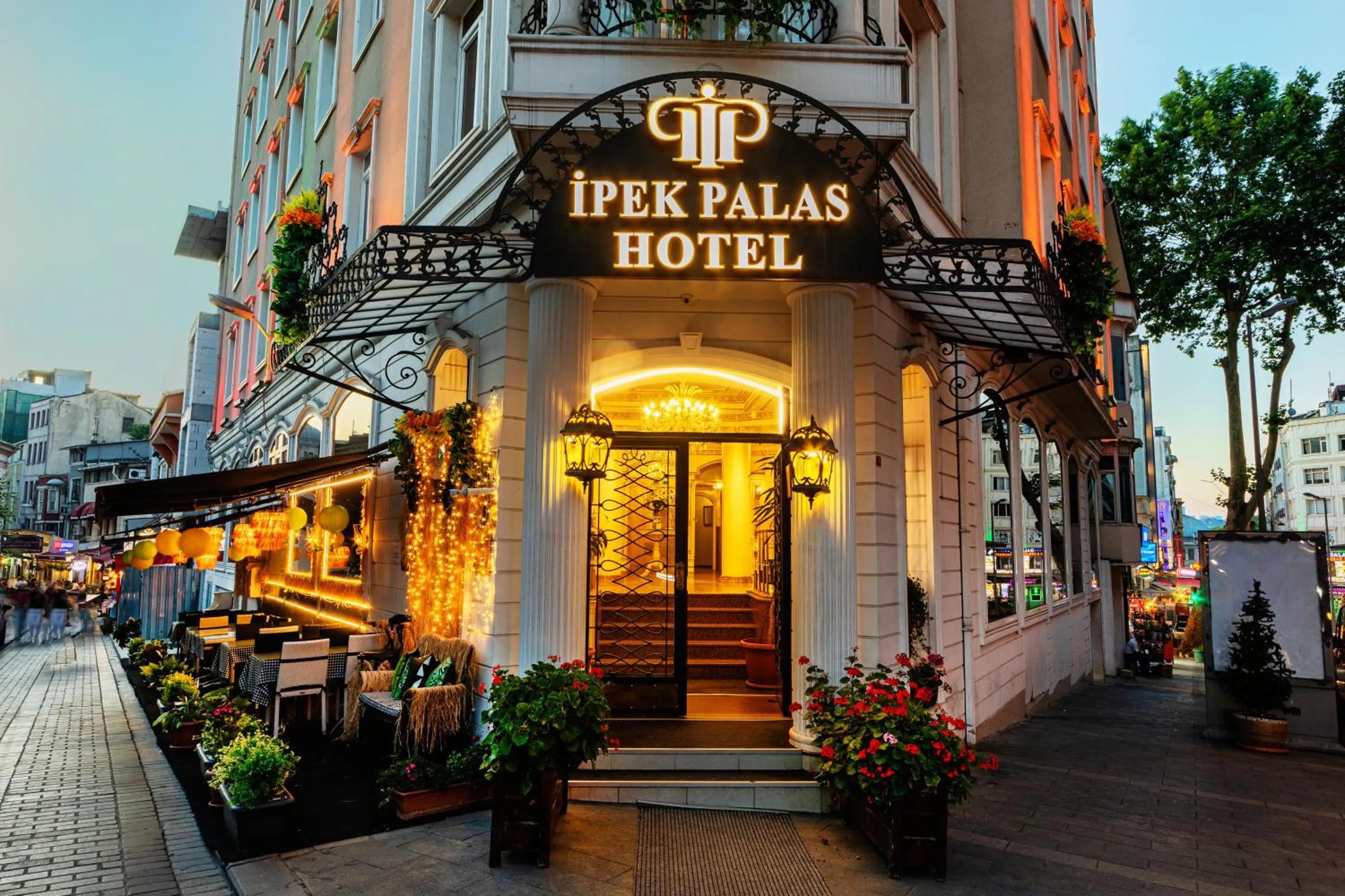 Facade/entrance in Hotel Ipek Palas