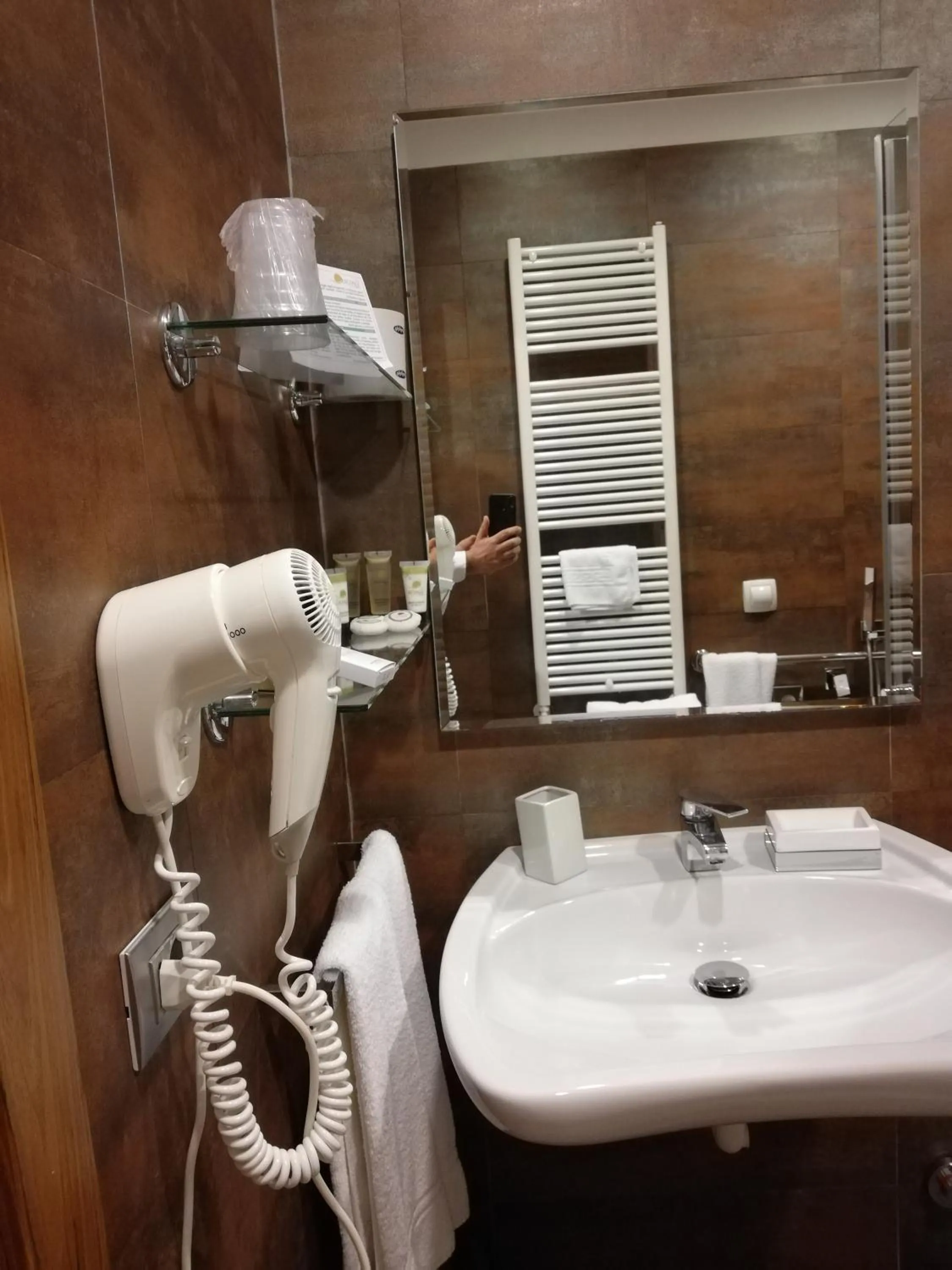 Bathroom in Hotel Scialì