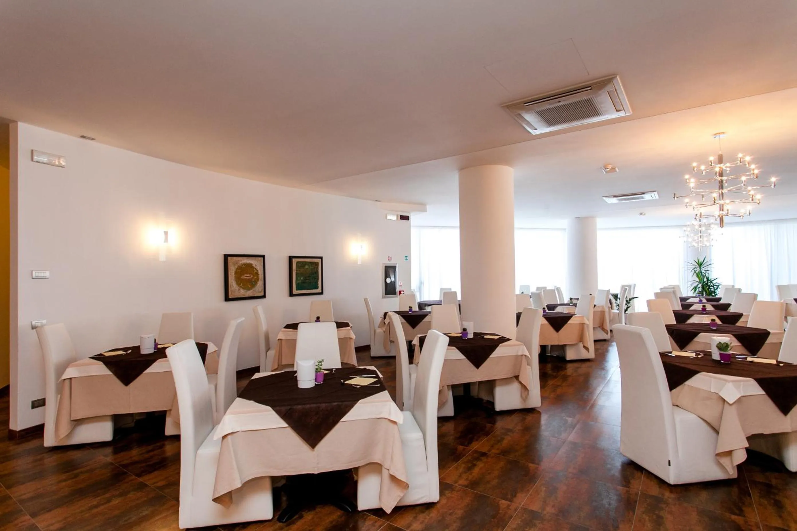 Restaurant/places to eat in Hotel Scialì