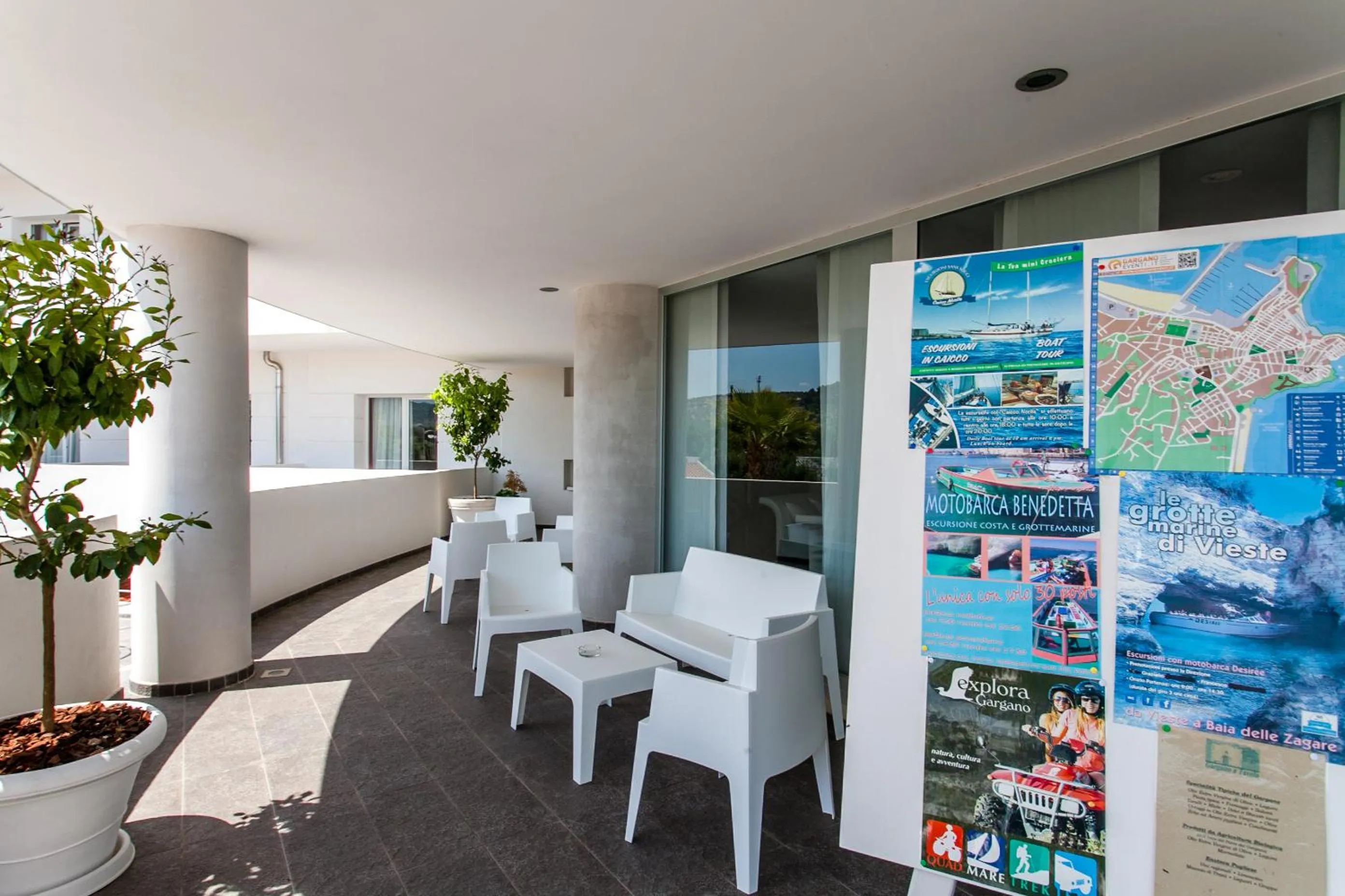 Facade/entrance in Hotel Scialì