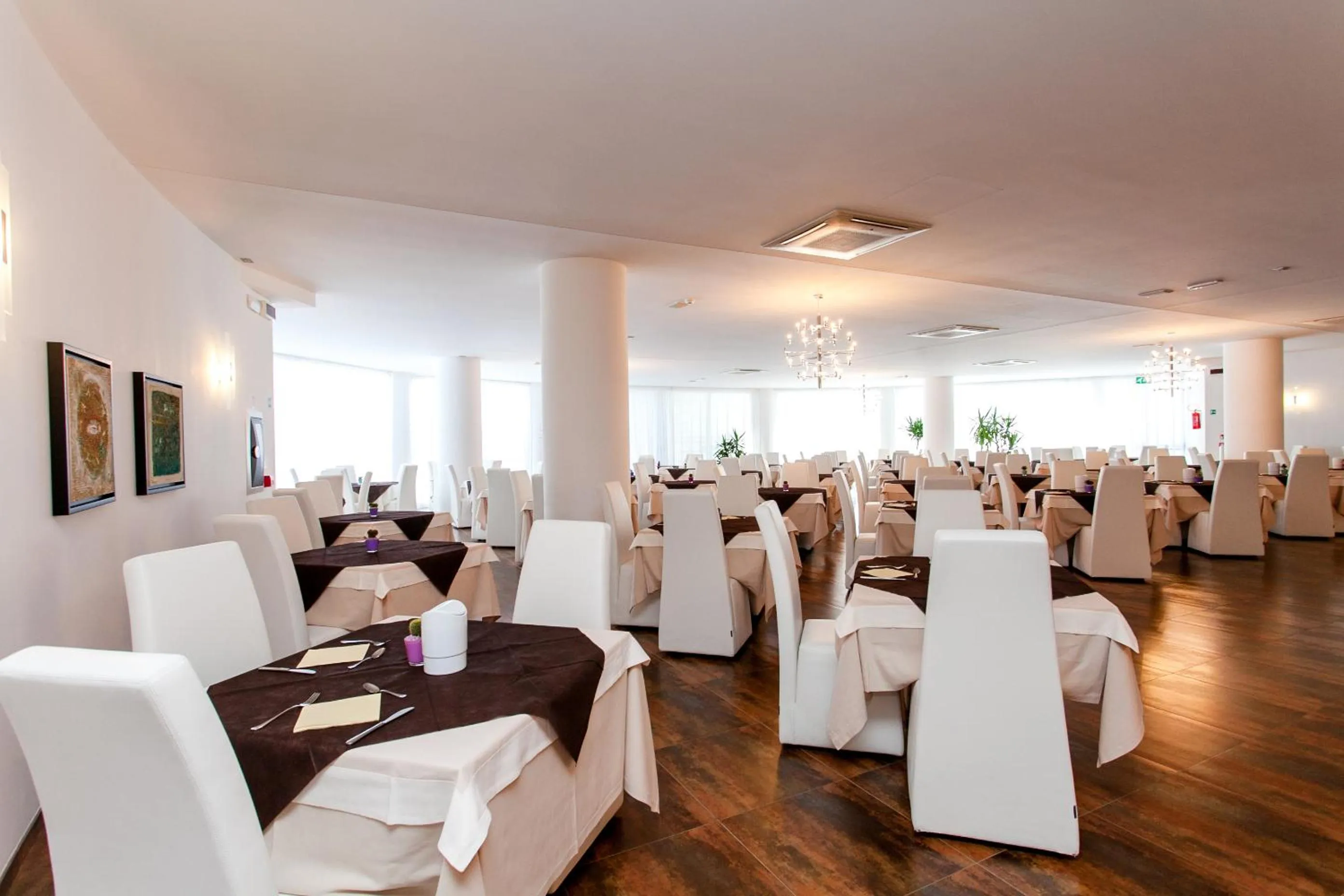 Restaurant/places to eat in Hotel Scialì