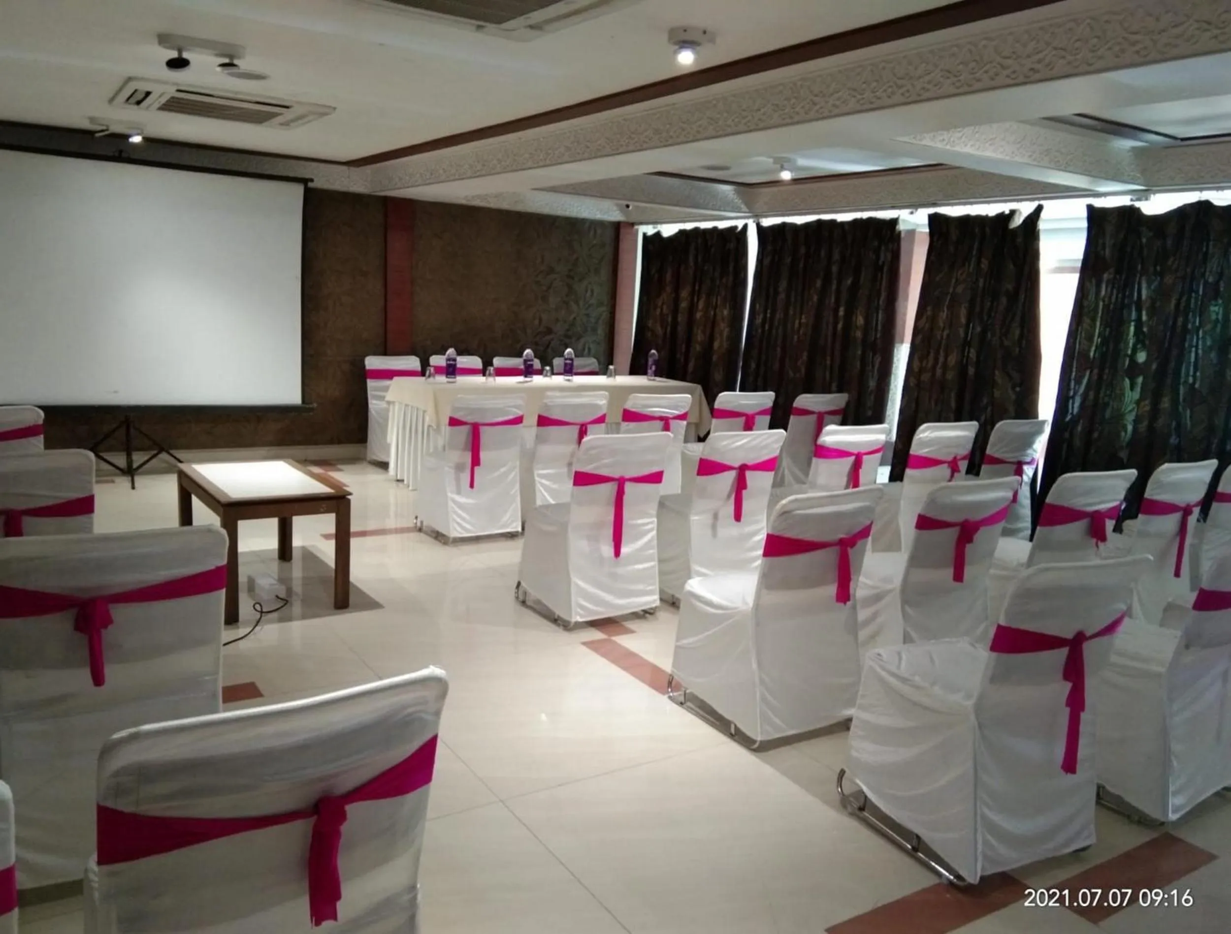 Business facilities in Hotel Amrit Residency