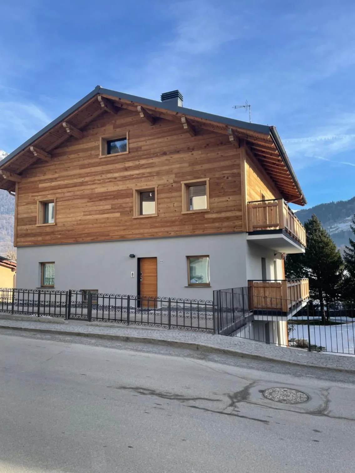 Property building in La Casa di Armando