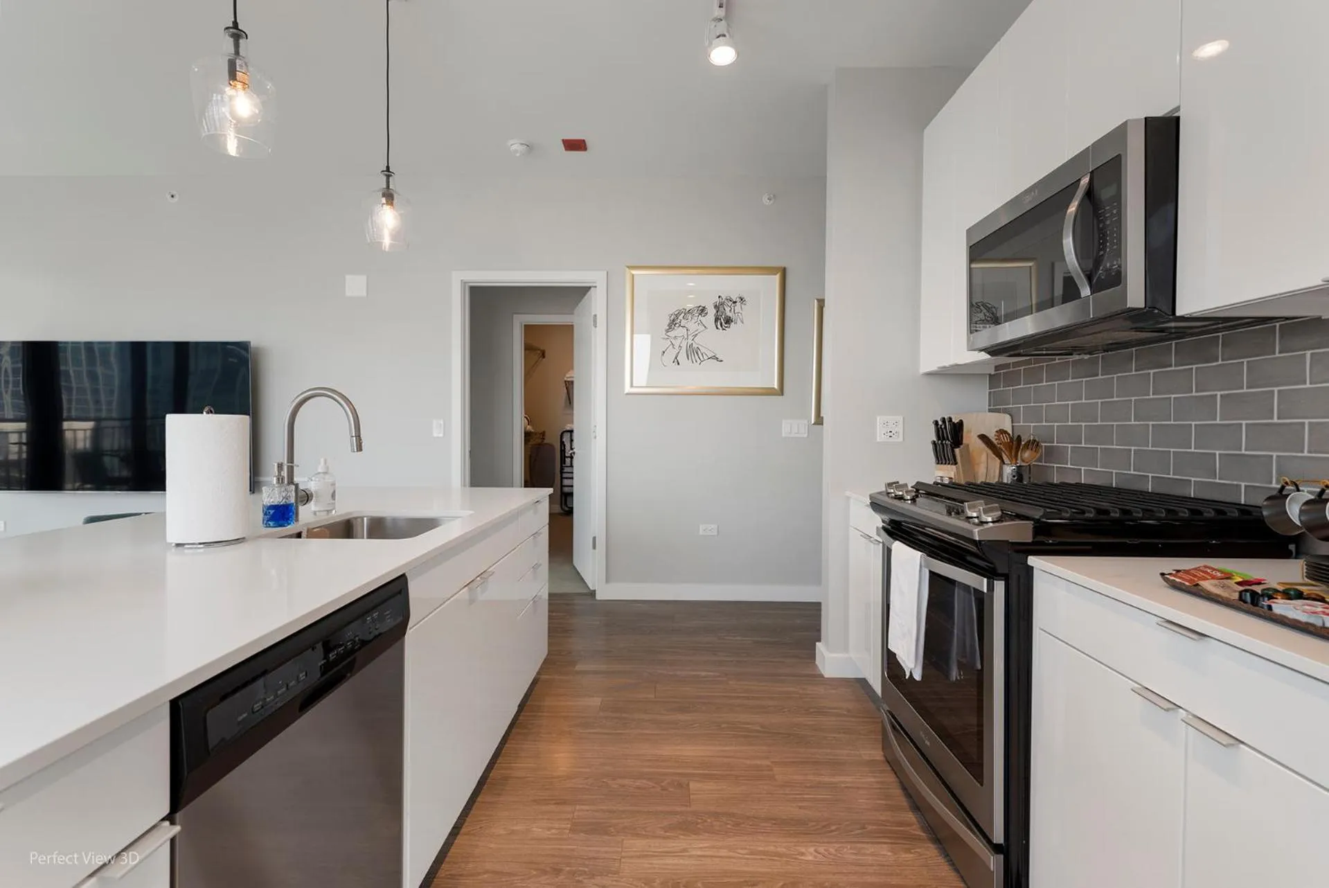 Kitchen or kitchenette in Aurelien Spacious Apartments in the Heart of Gold Coast