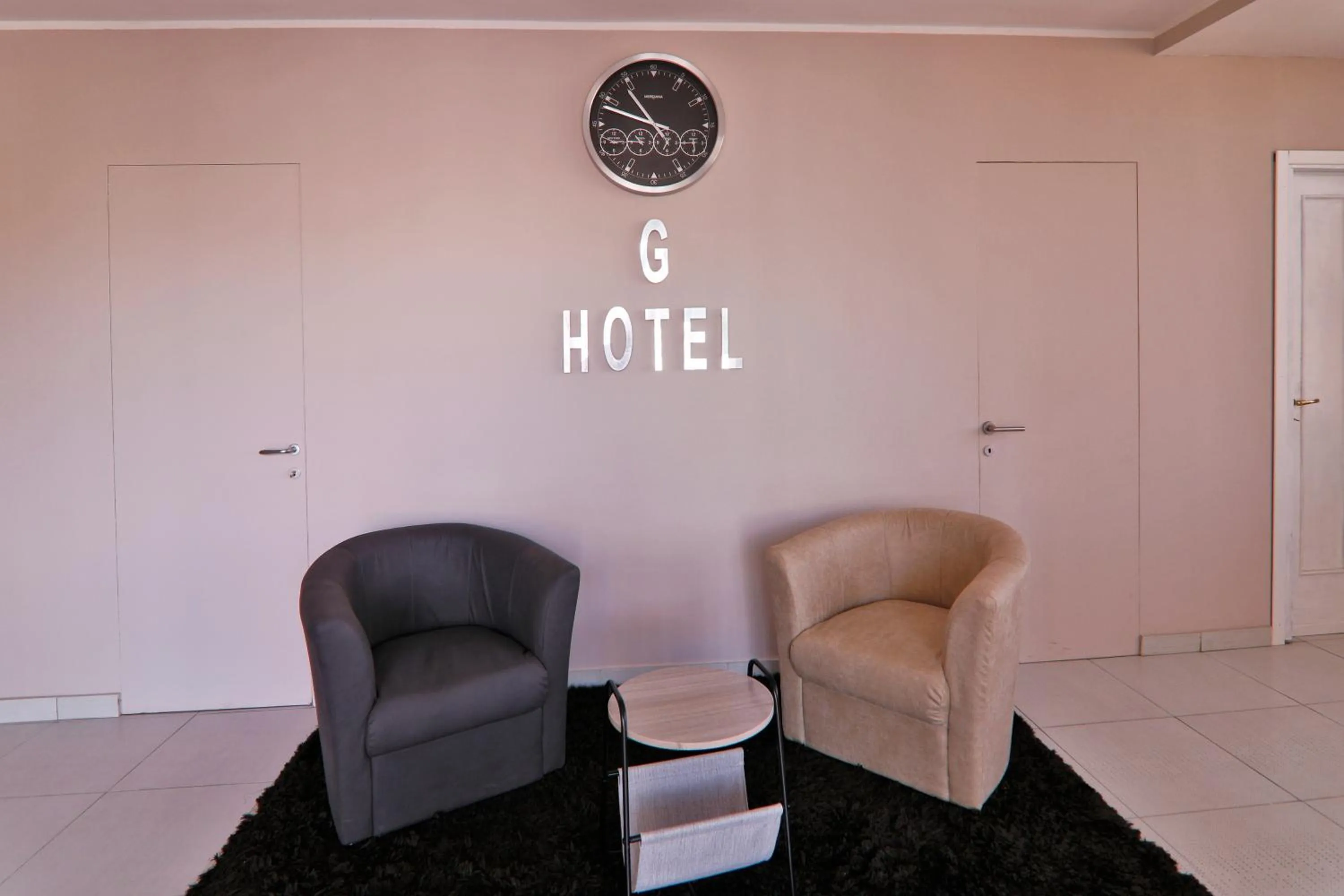 Lobby or reception in GHotel