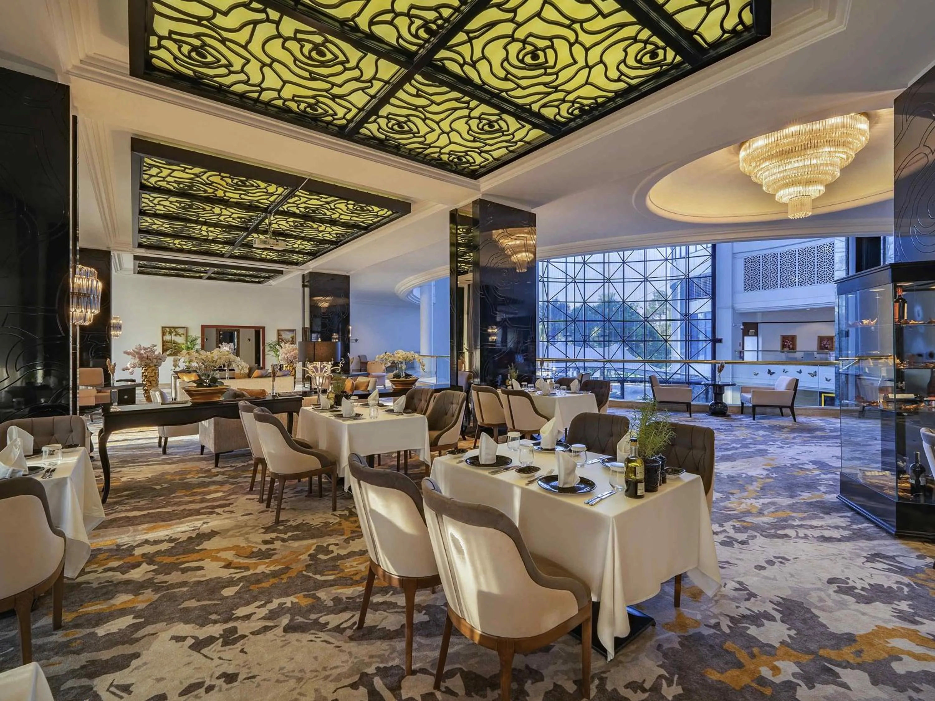 Restaurant/places to eat in Rixos Downtown Antalya - The Land Of Legends Access