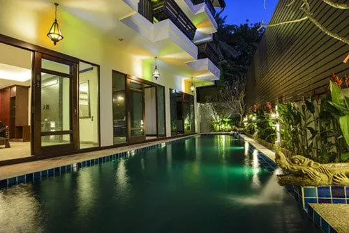 Night in Baan Ratchiangsaen