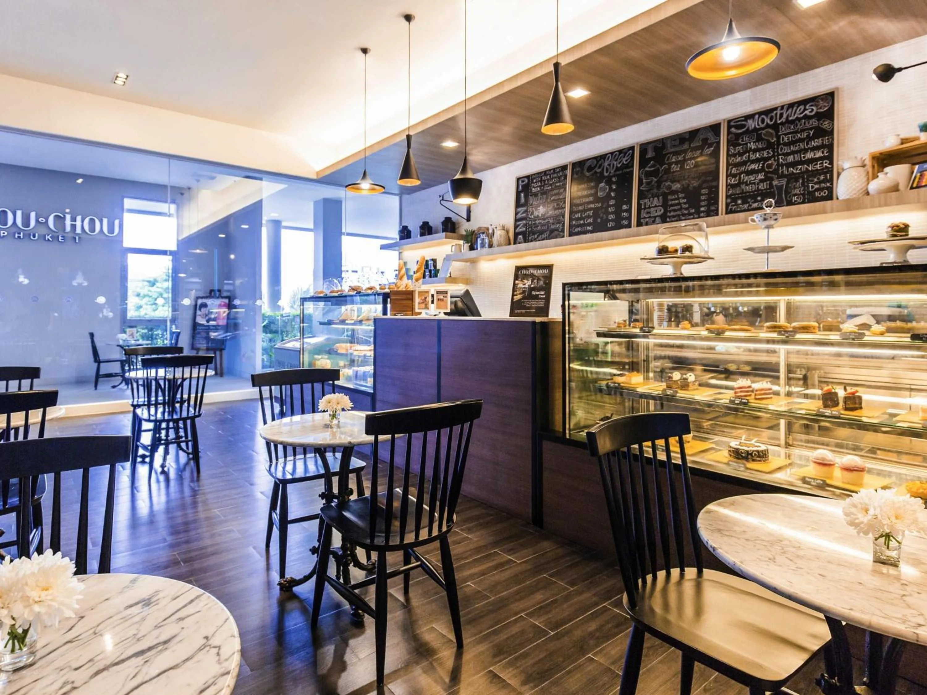 Restaurant/places to eat in Grand Mercure Phuket Patong