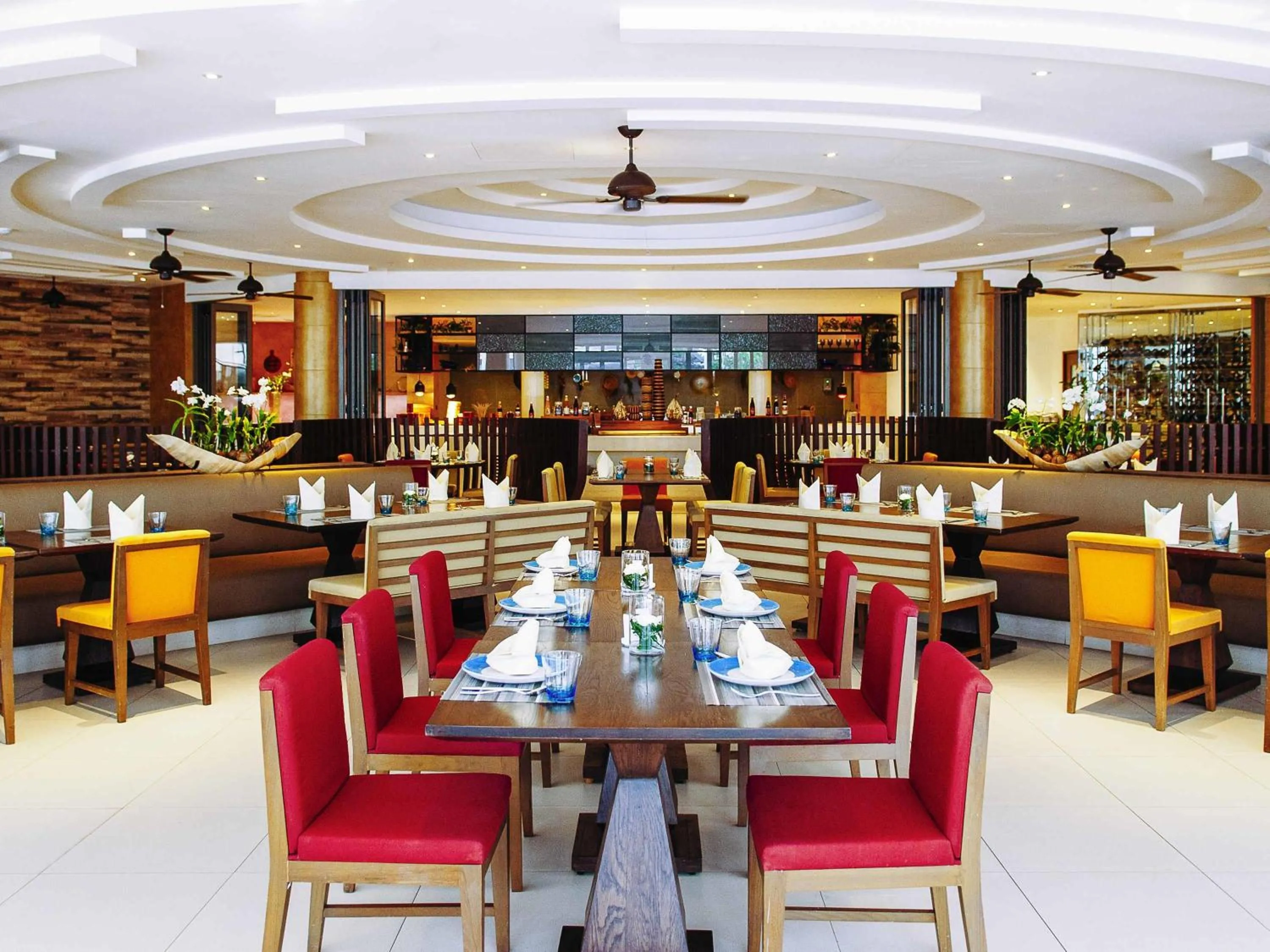 Restaurant/places to eat in Grand Mercure Phuket Patong