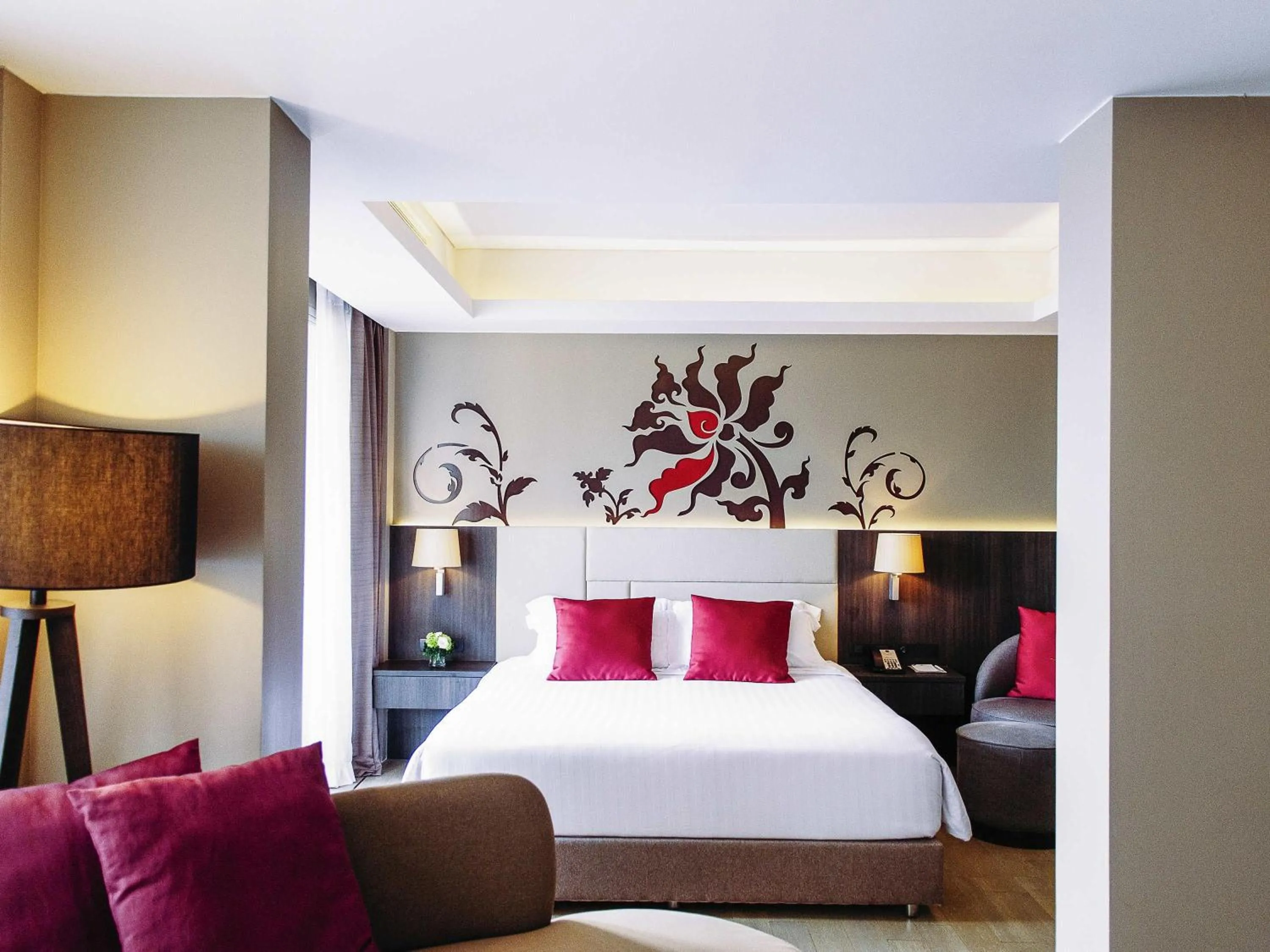 Bedroom, Bed in Grand Mercure Phuket Patong