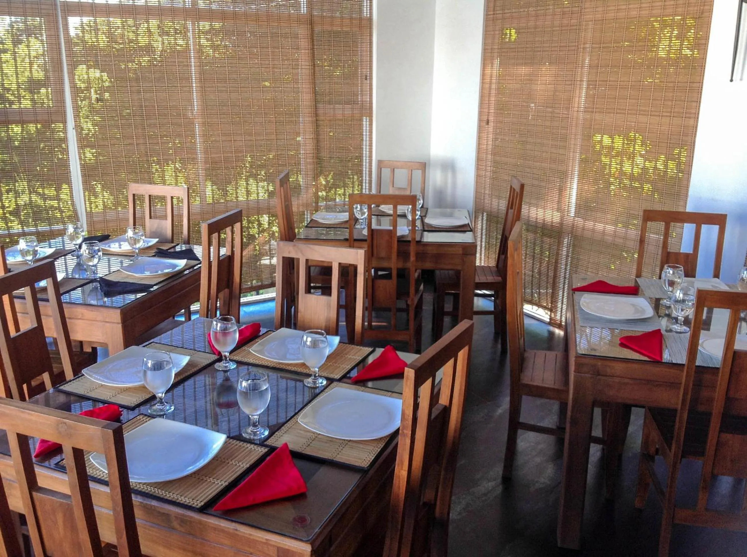 Restaurant/places to eat in Villa Baywatch, Rumassala