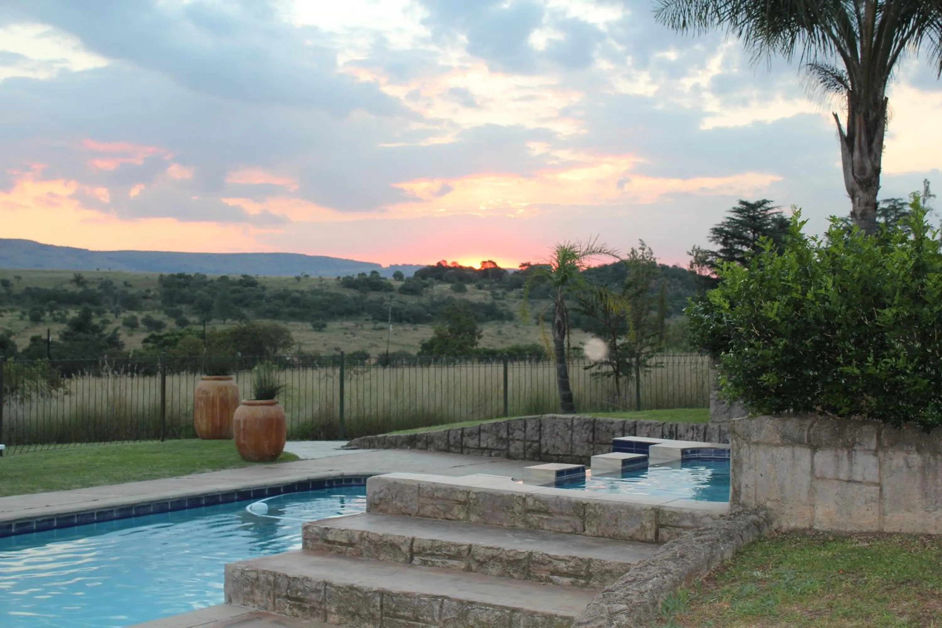 Garden view in Country Park Guest House - Muldersdrift