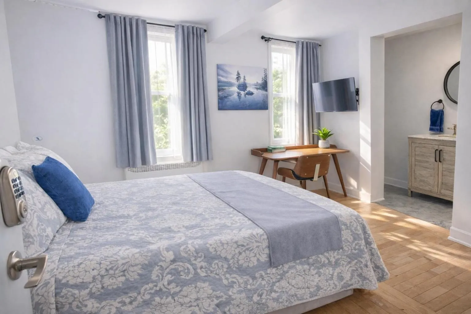 Bedroom, Bed in Auberge L'Orpailleur