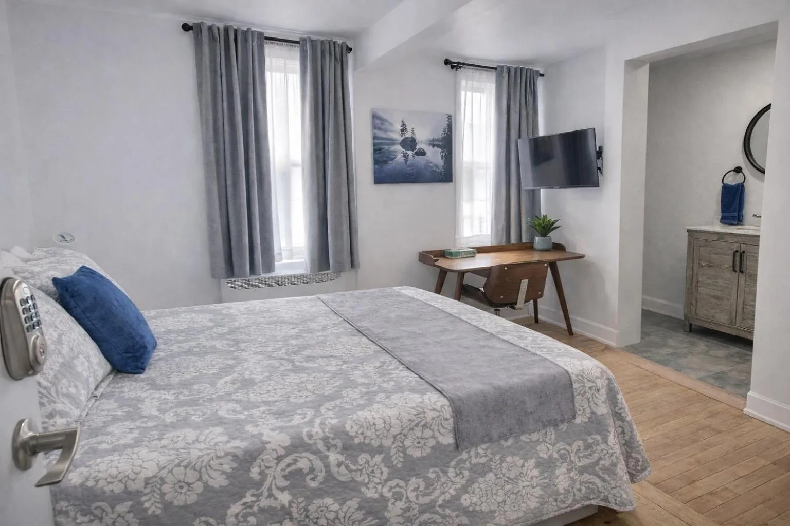 Bedroom, Bed in Auberge L'Orpailleur