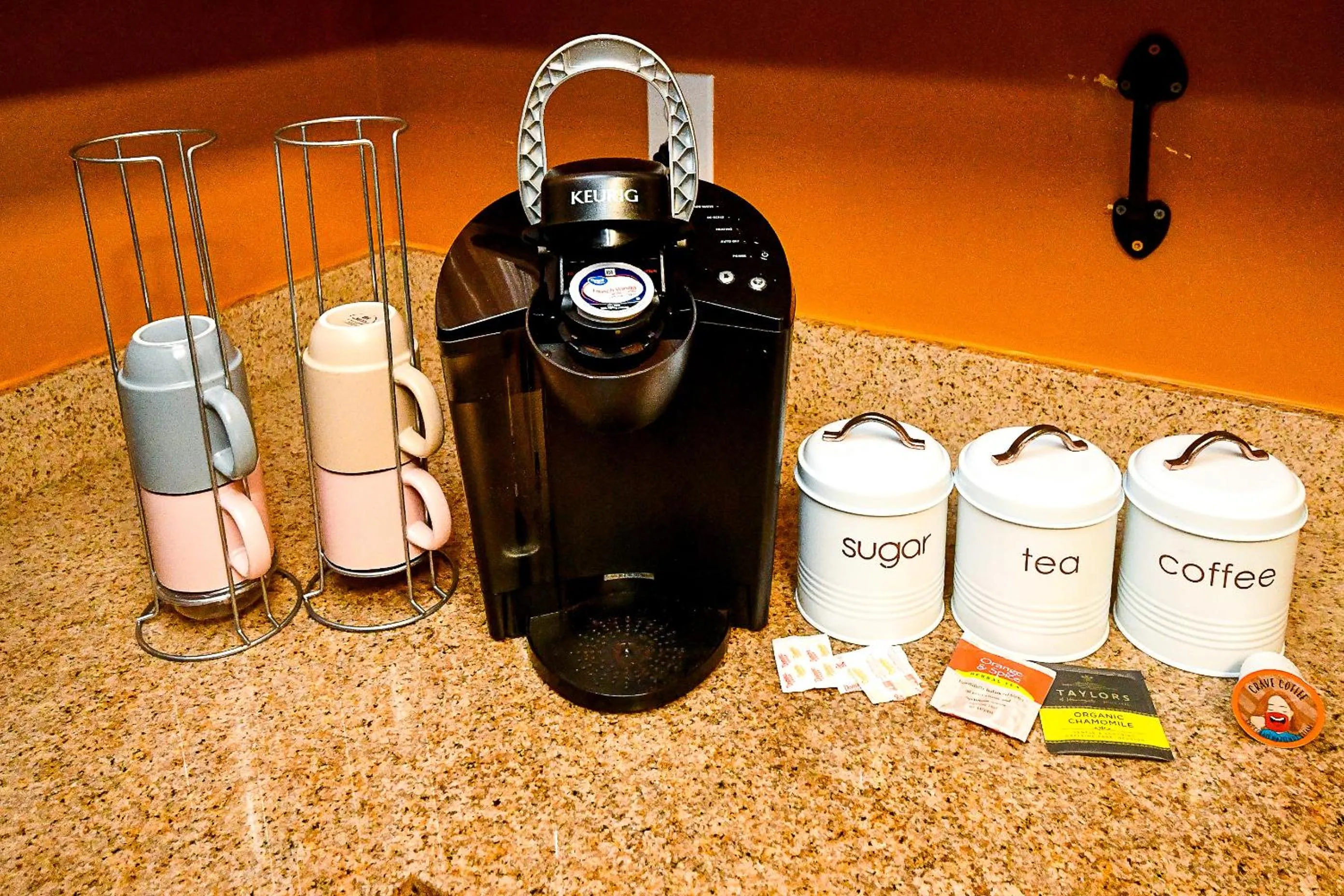 kitchen in 4 - Bed home with Cali King Bed, 12 mins to DTWN