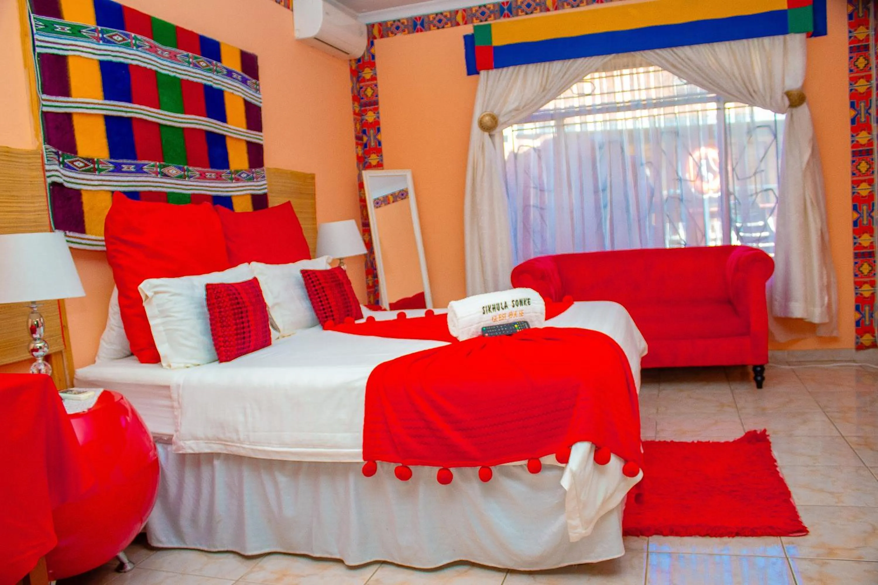 Bed in Sikhula Sonke Guest House