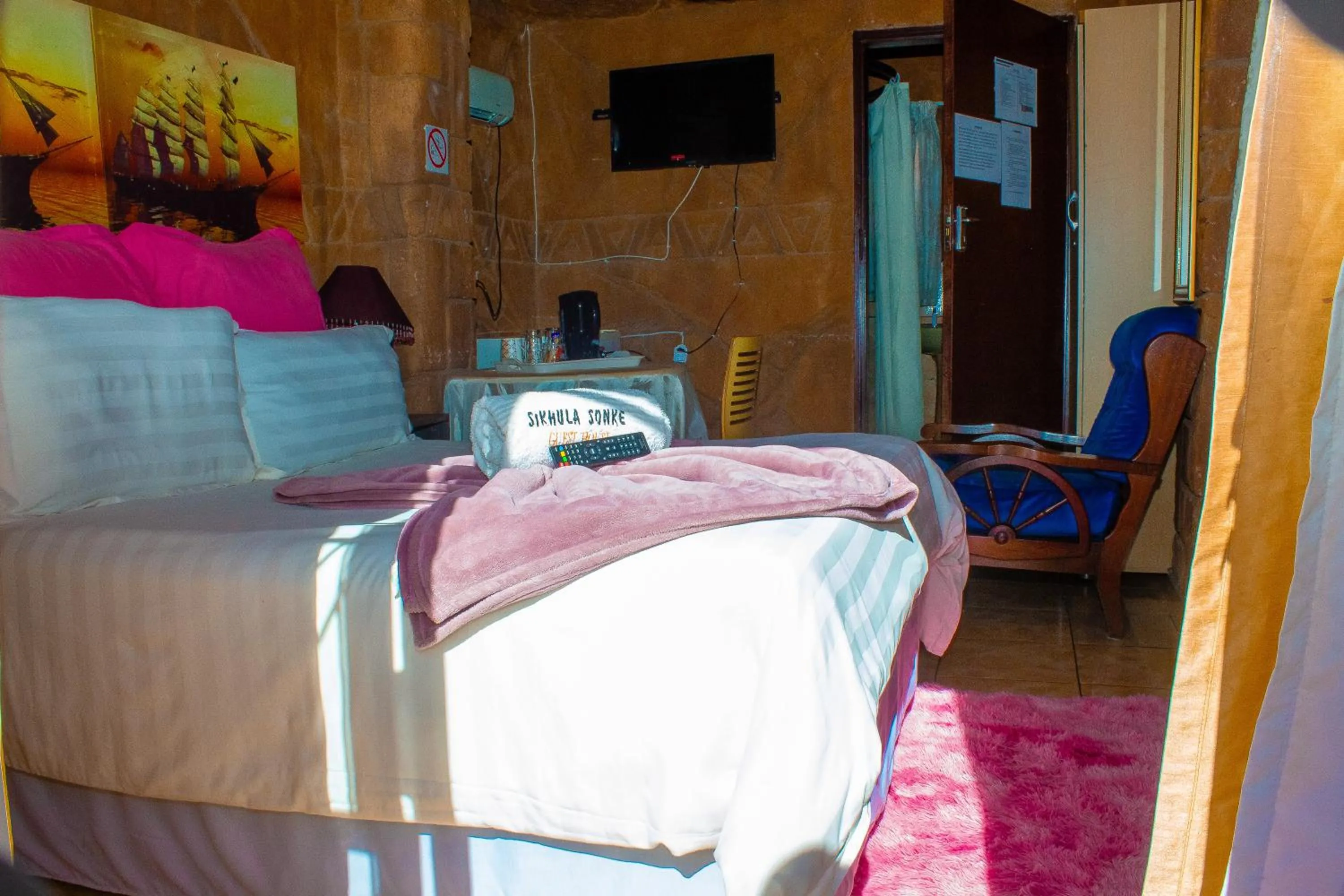 View (from property/room), Bed in Sikhula Sonke Guest House