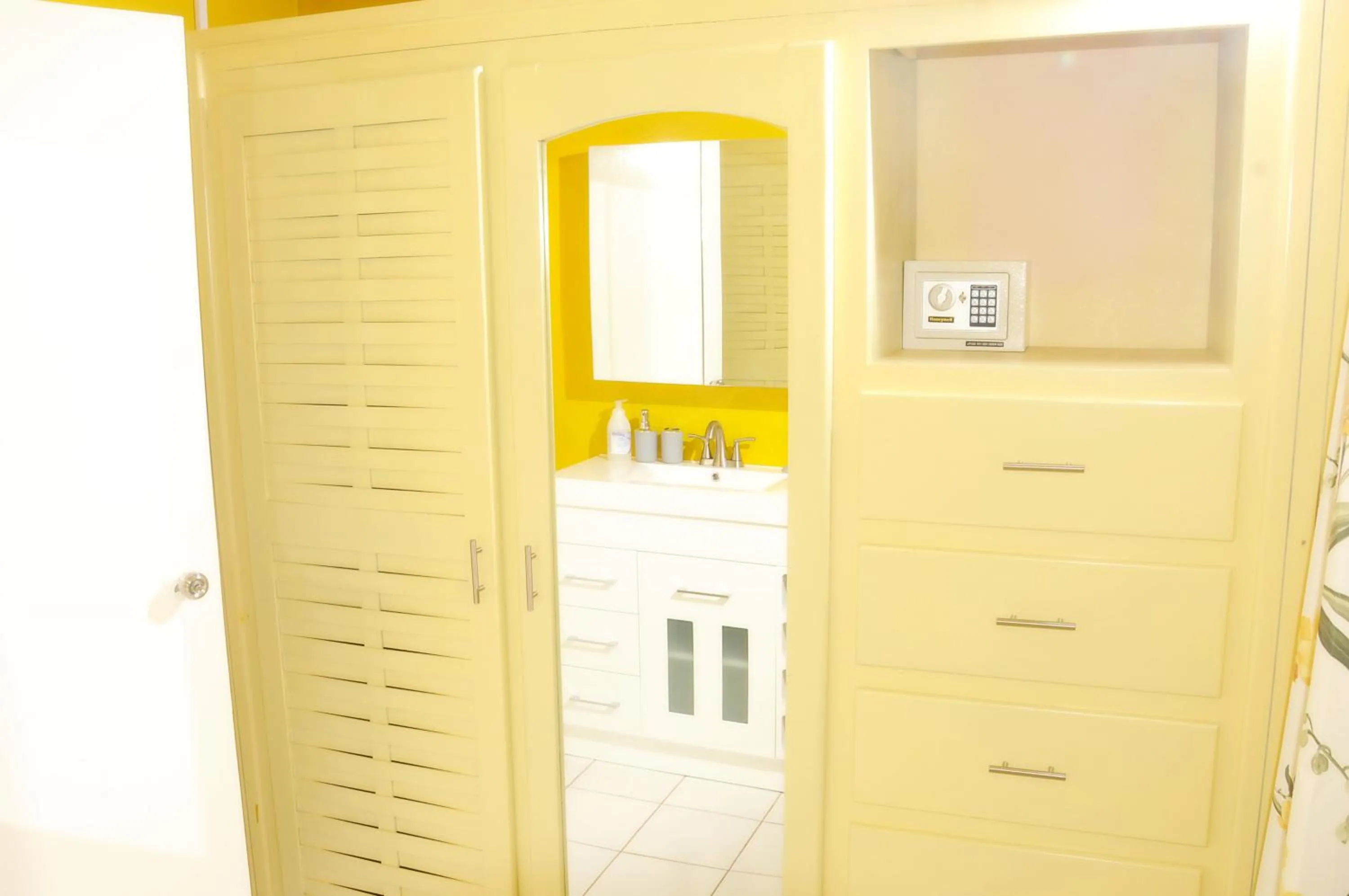 safe in Vision with Dreams VIlla