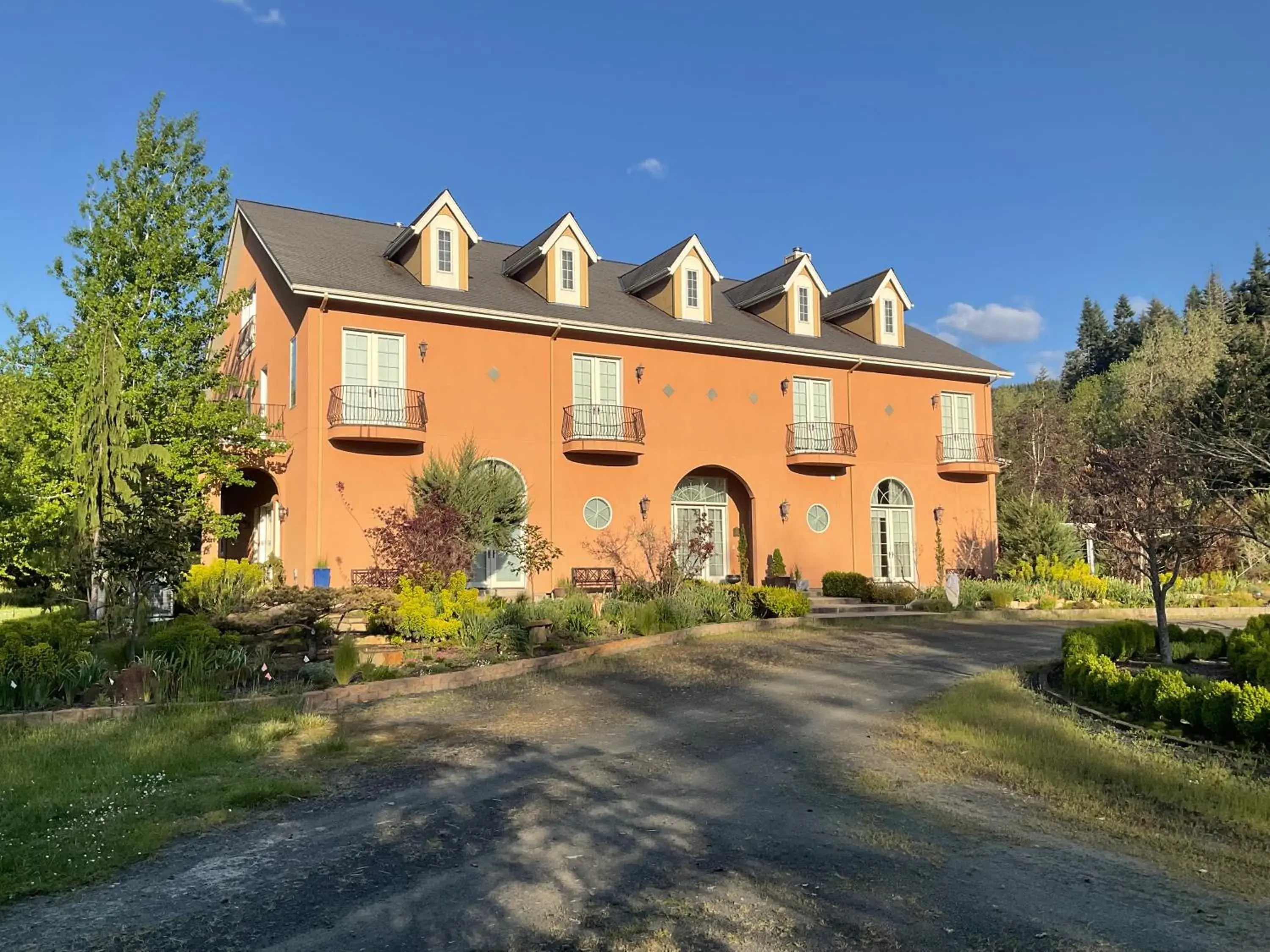 Lakeside Villa Lakeside Villa