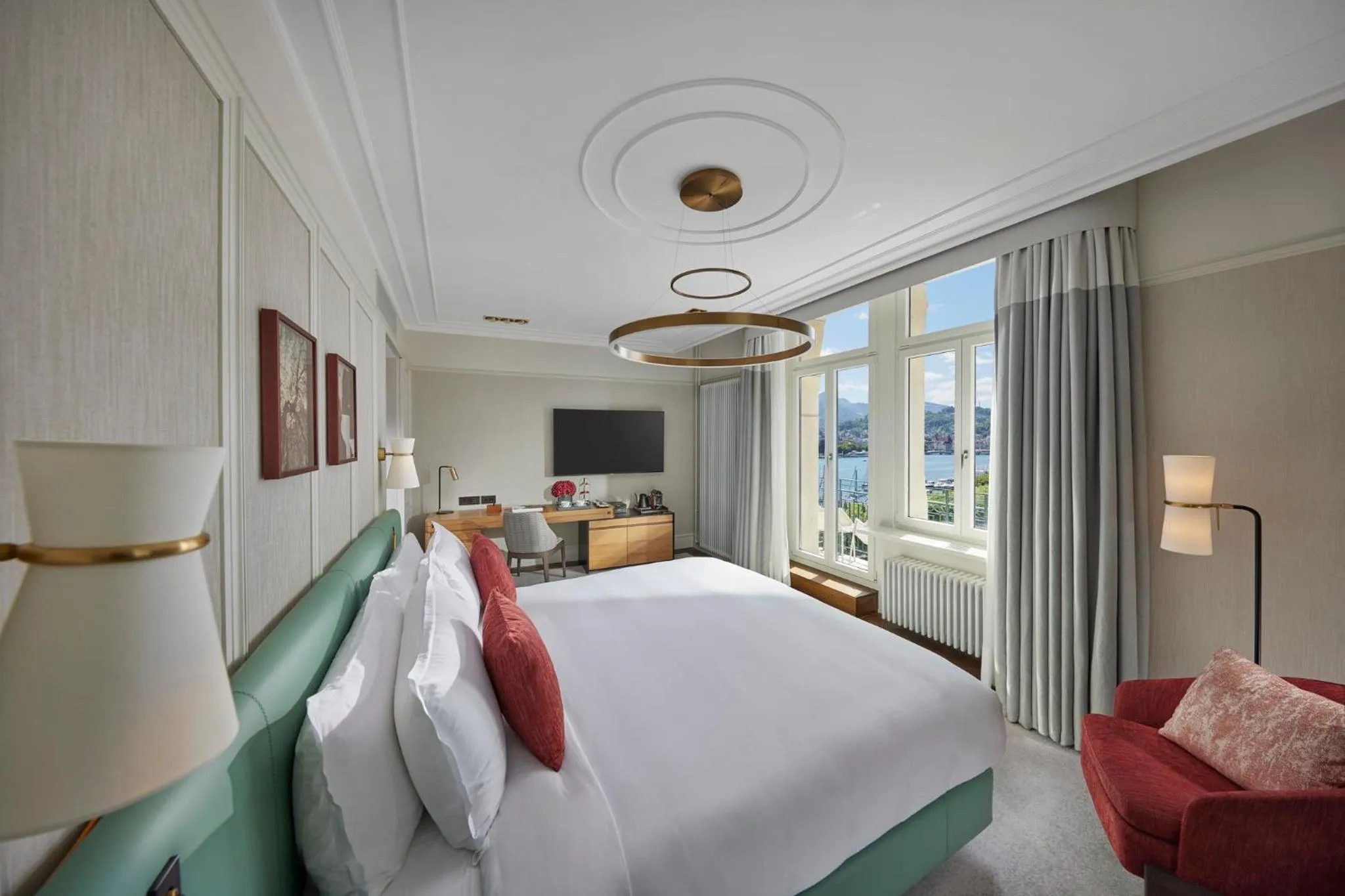 Balcony/Terrace, Bed in Mandarin Oriental Palace, Luzern