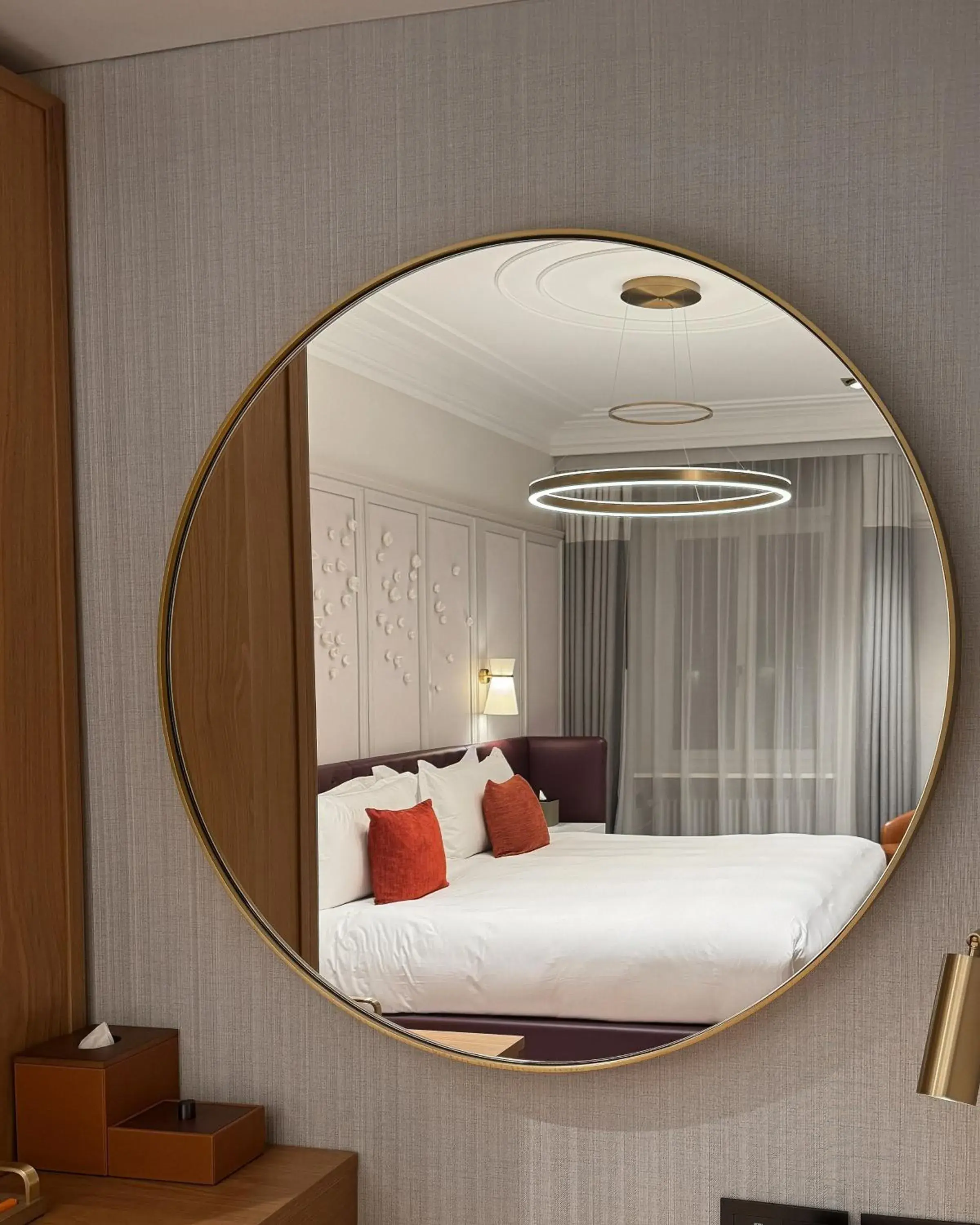 Lake View Suite with Balcony in Mandarin Oriental Palace, Luzern Lake View Suite with Balcony in Mandarin Oriental Palace, Luzern