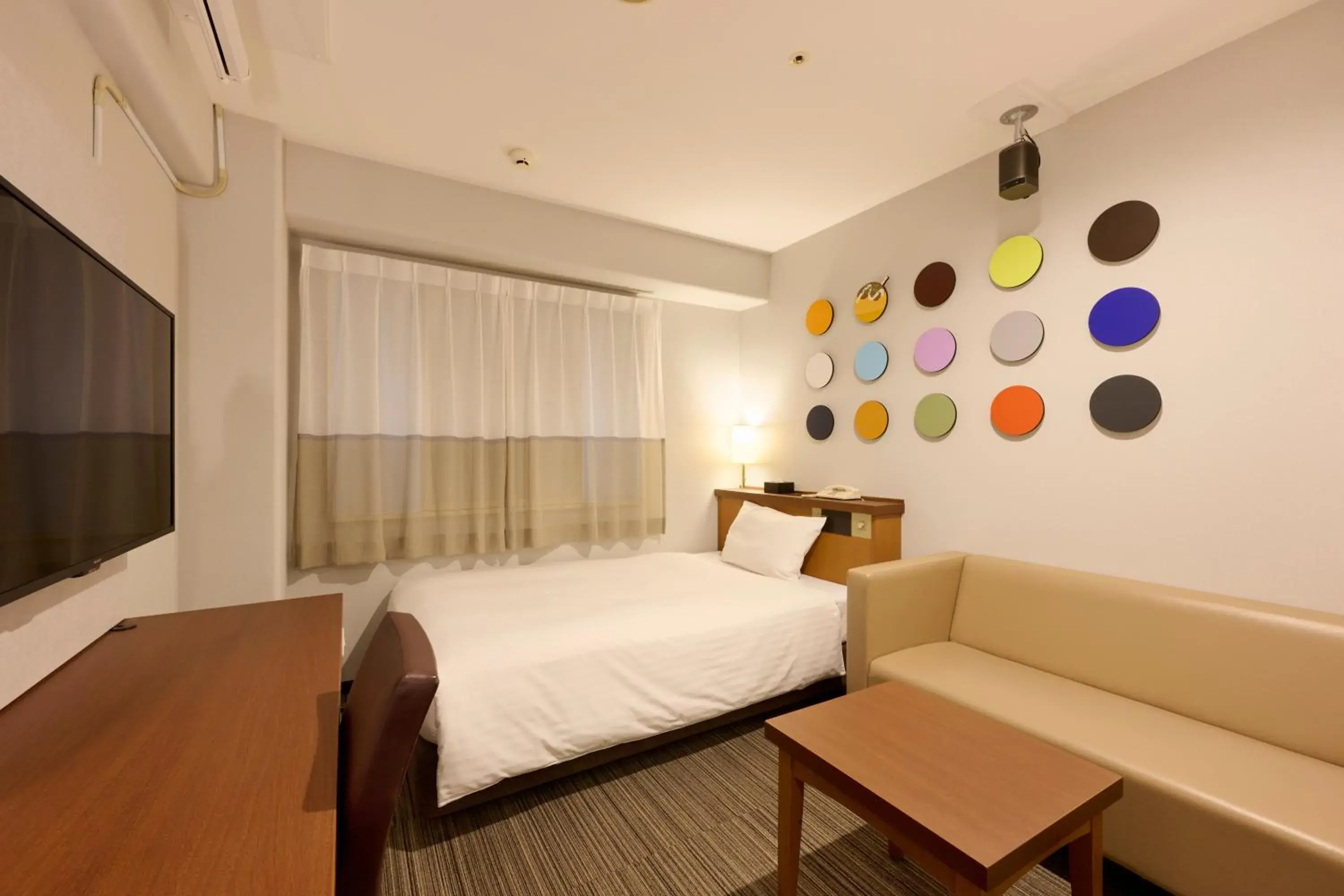 Semi-Double Room with Sofa - single occupancy - Non-Smoking in Via Inn Shin-Osaka Semi-Double Room with Sofa - single occupancy - Non-Smoking in Via Inn Shin-Osaka