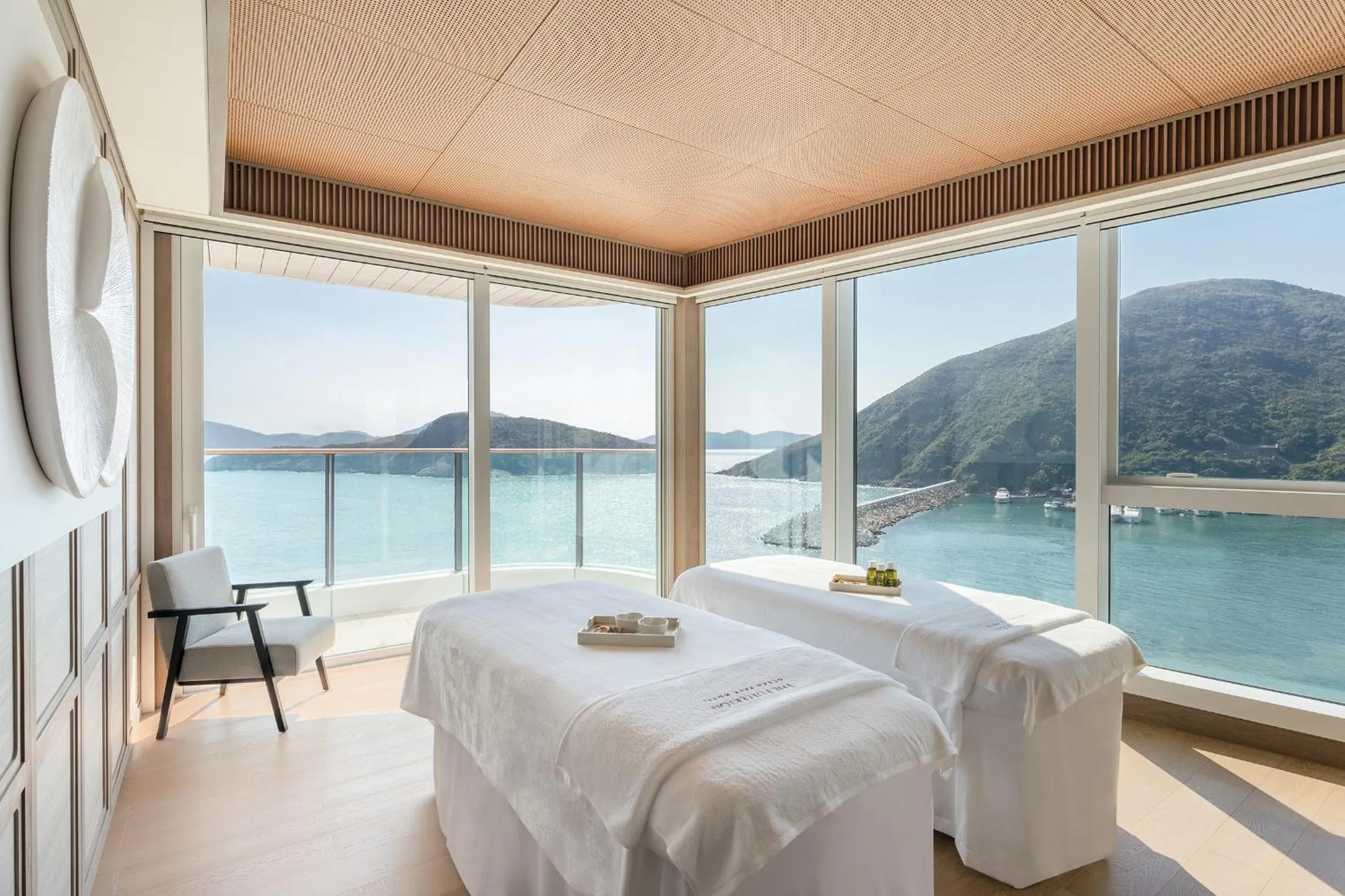 Spa and wellness centre/facilities, Bed in The Fullerton Ocean Park Hotel Hong Kong