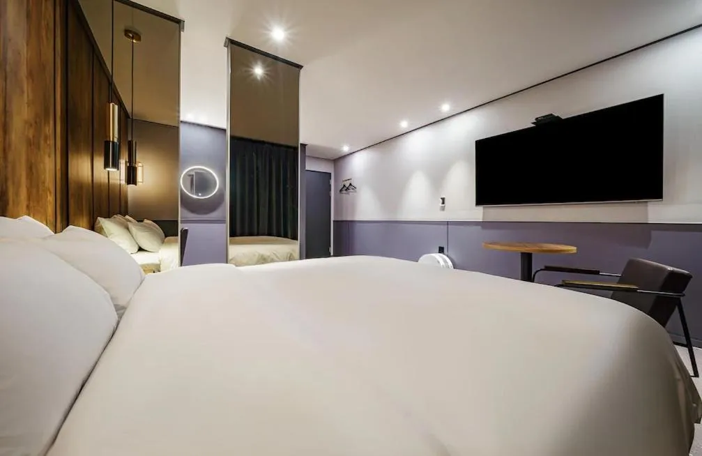 Bed in Brown-Dot Hotel Geomdan