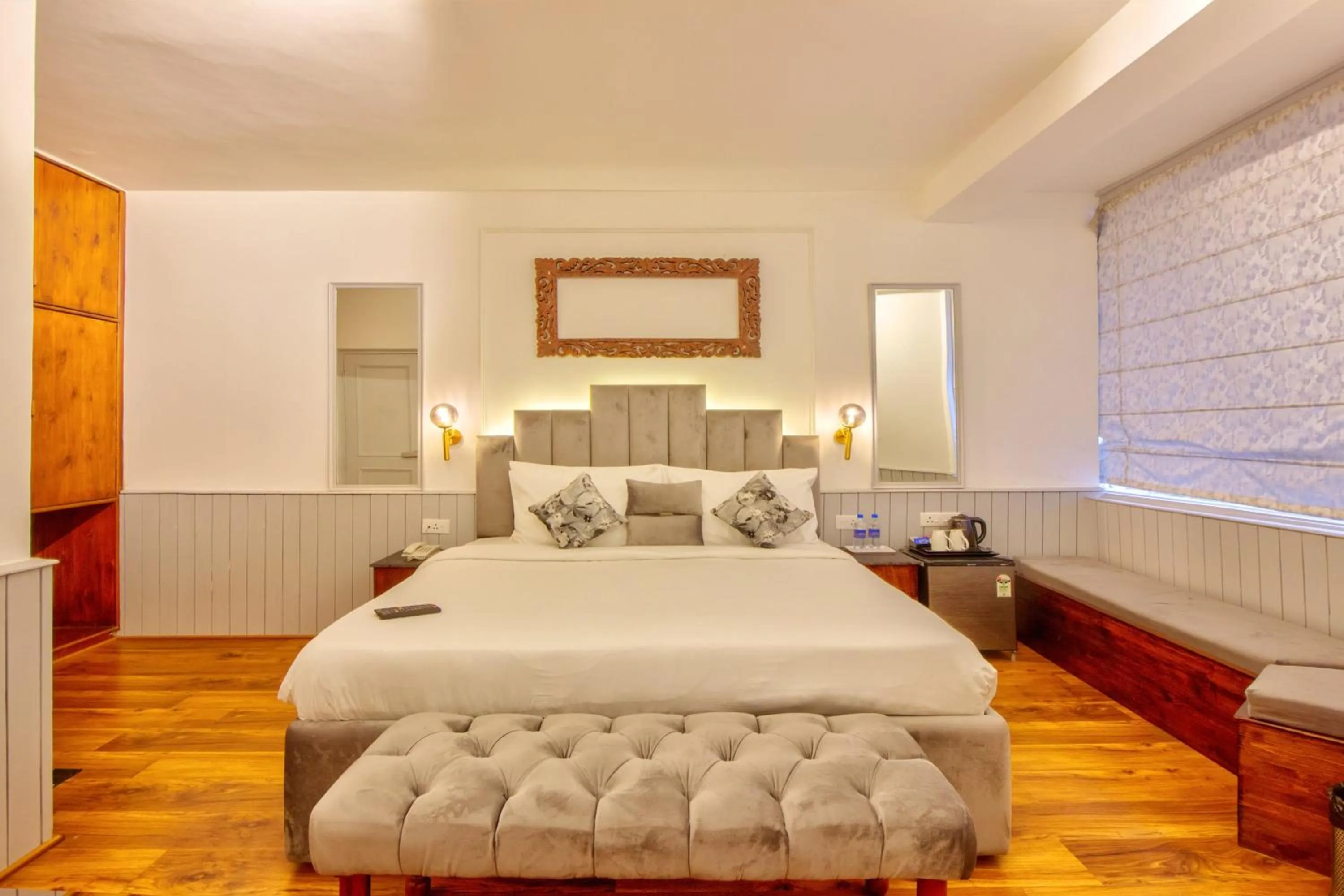 Bed in PARADISE-The Whitehouse Cafe