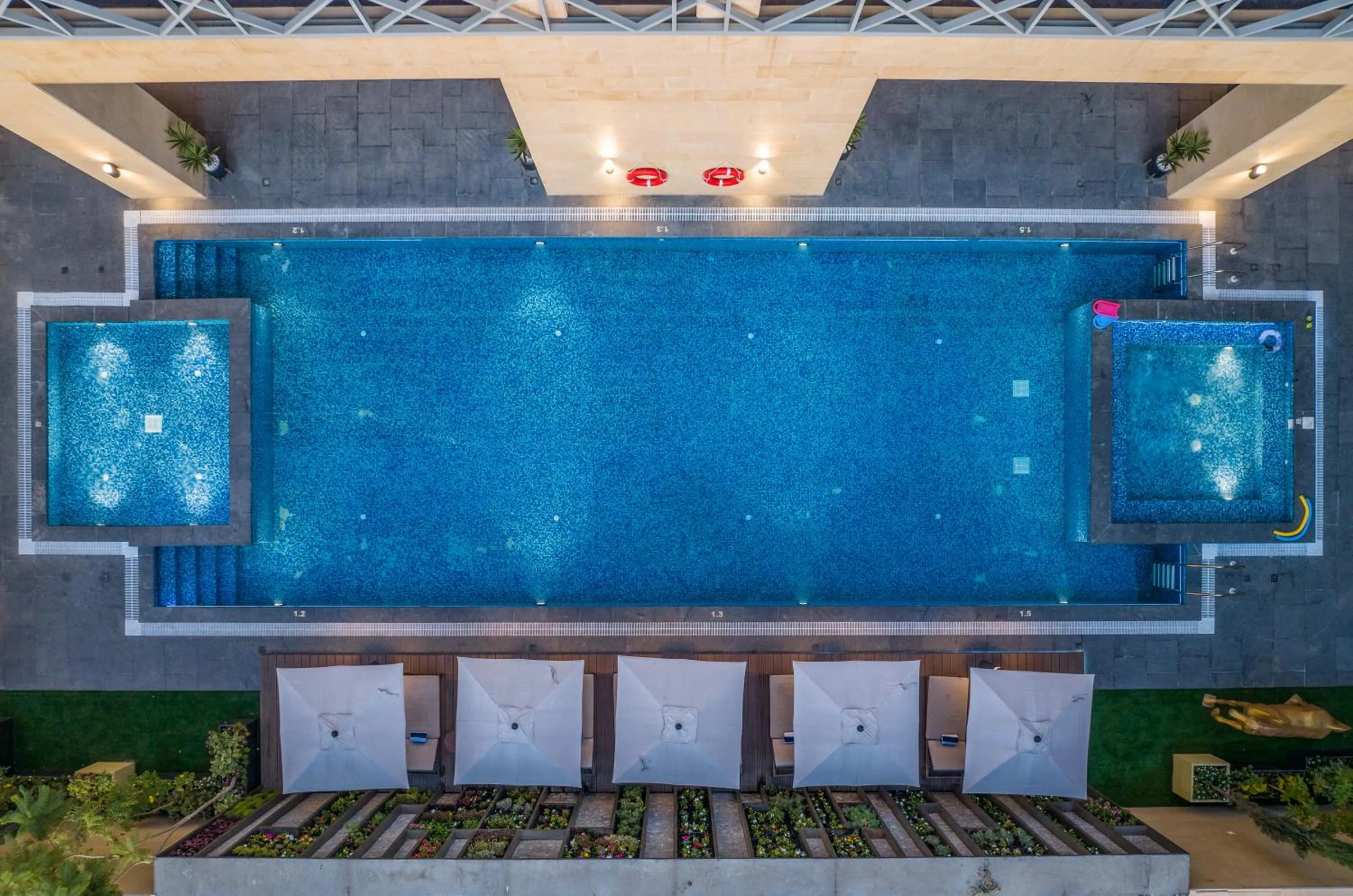 Pool view in Citadines Abha