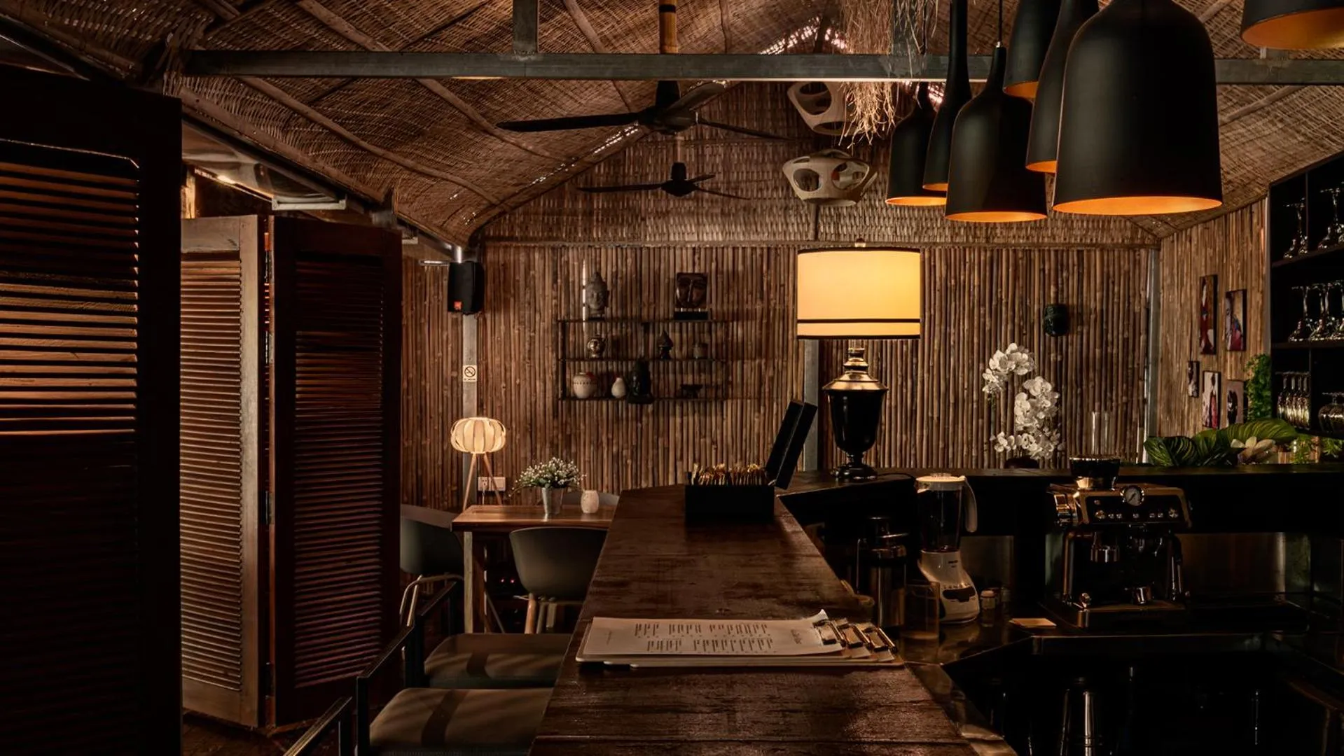 Lounge or bar in La Bastide de Caro