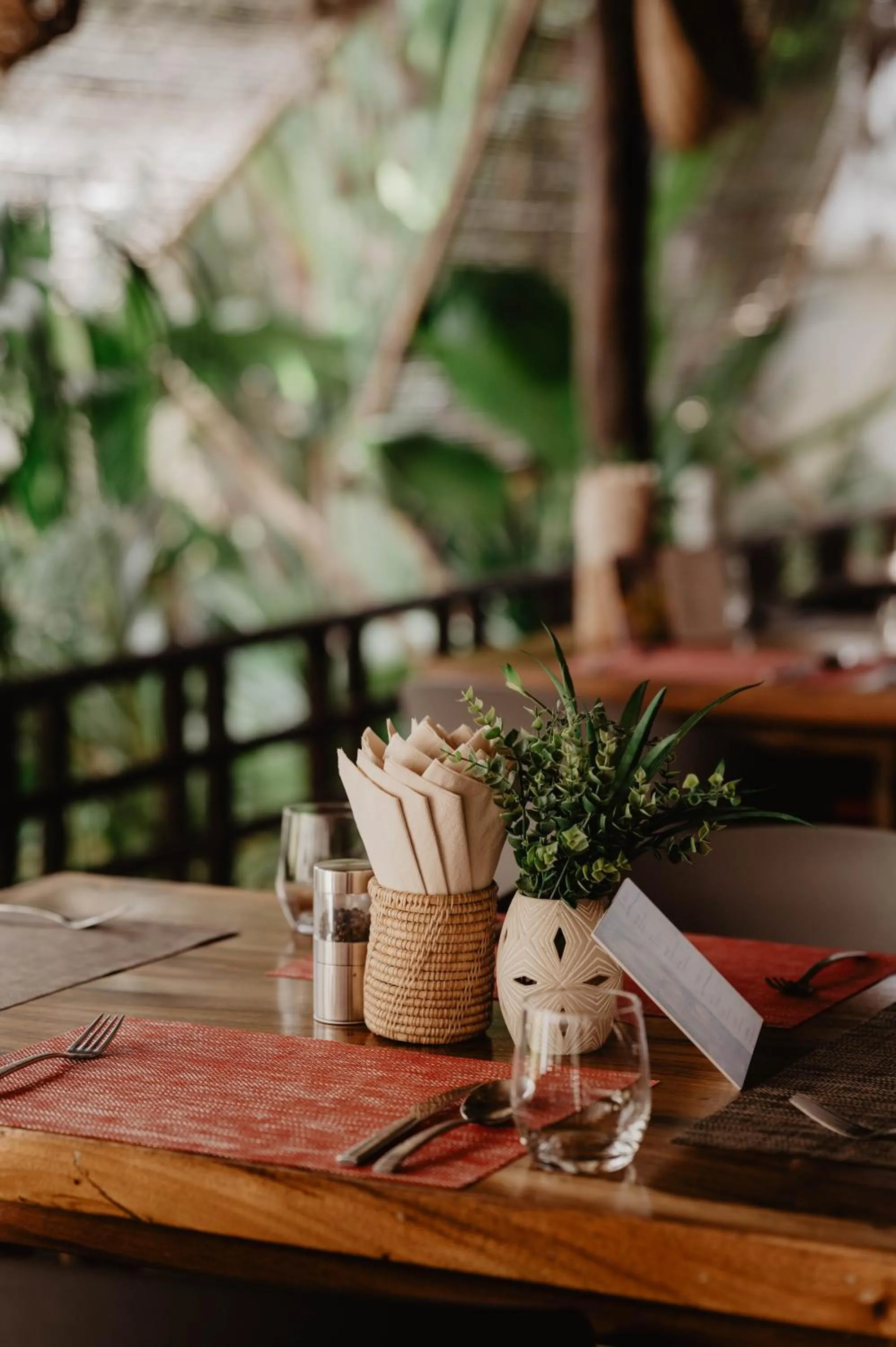 Lounge or bar in La Bastide de Caro