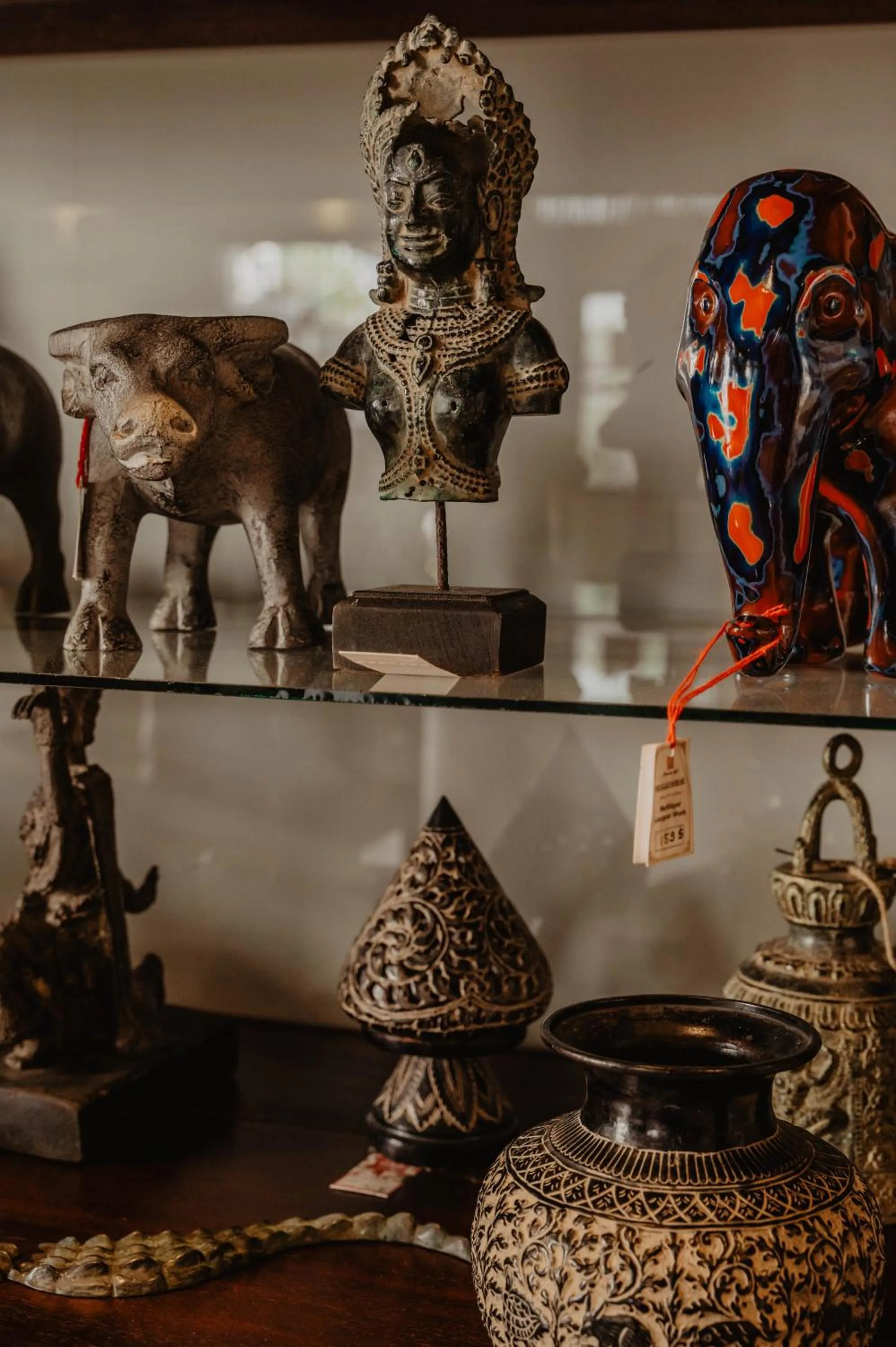 Decorative detail in La Bastide de Caro