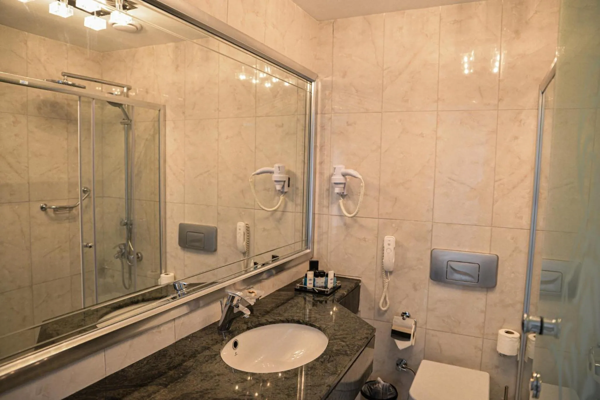 Toilet in Jasmine Court Hotel & Casino