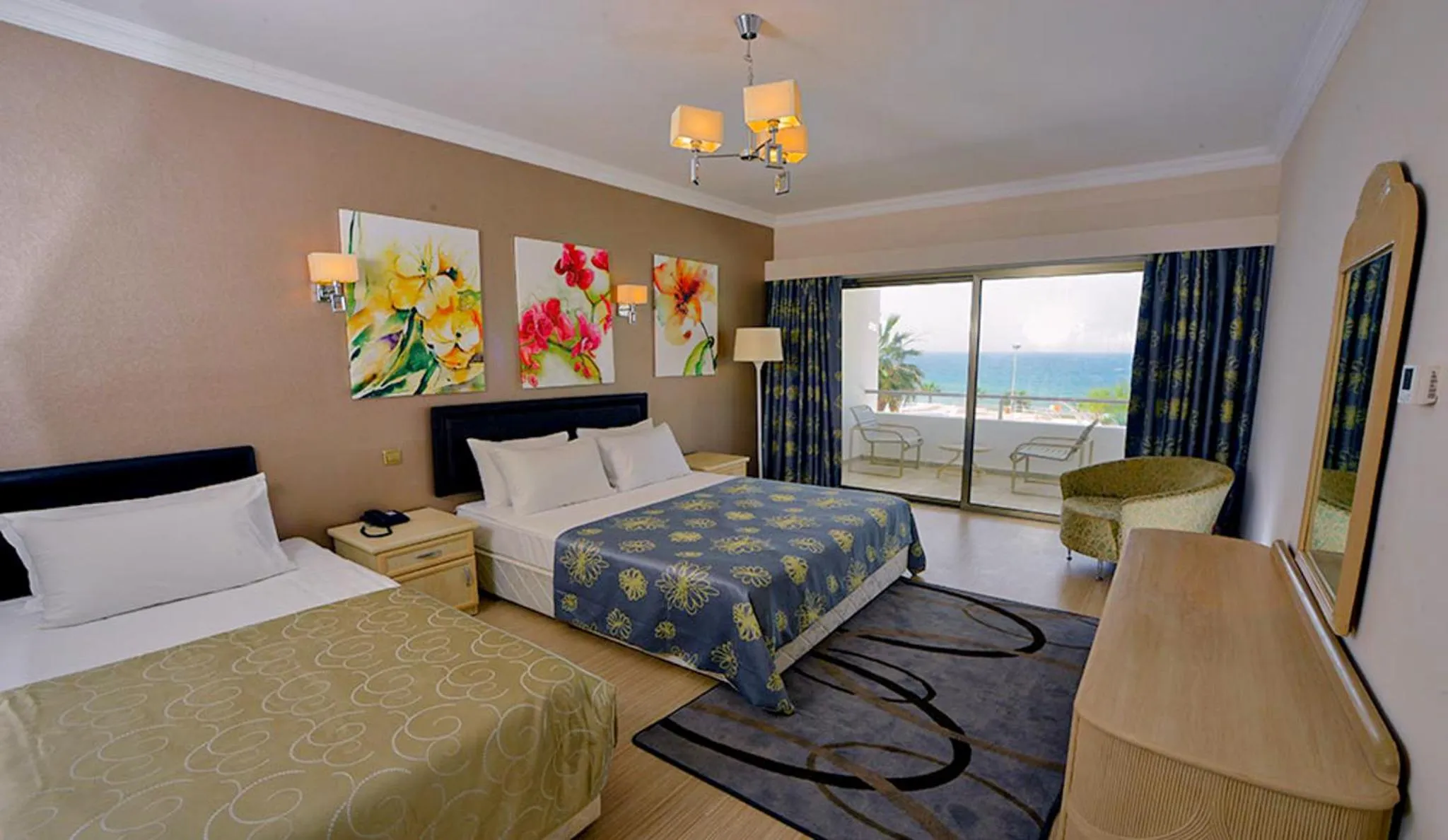 View (from property/room), Bed in Jasmine Court Hotel & Casino