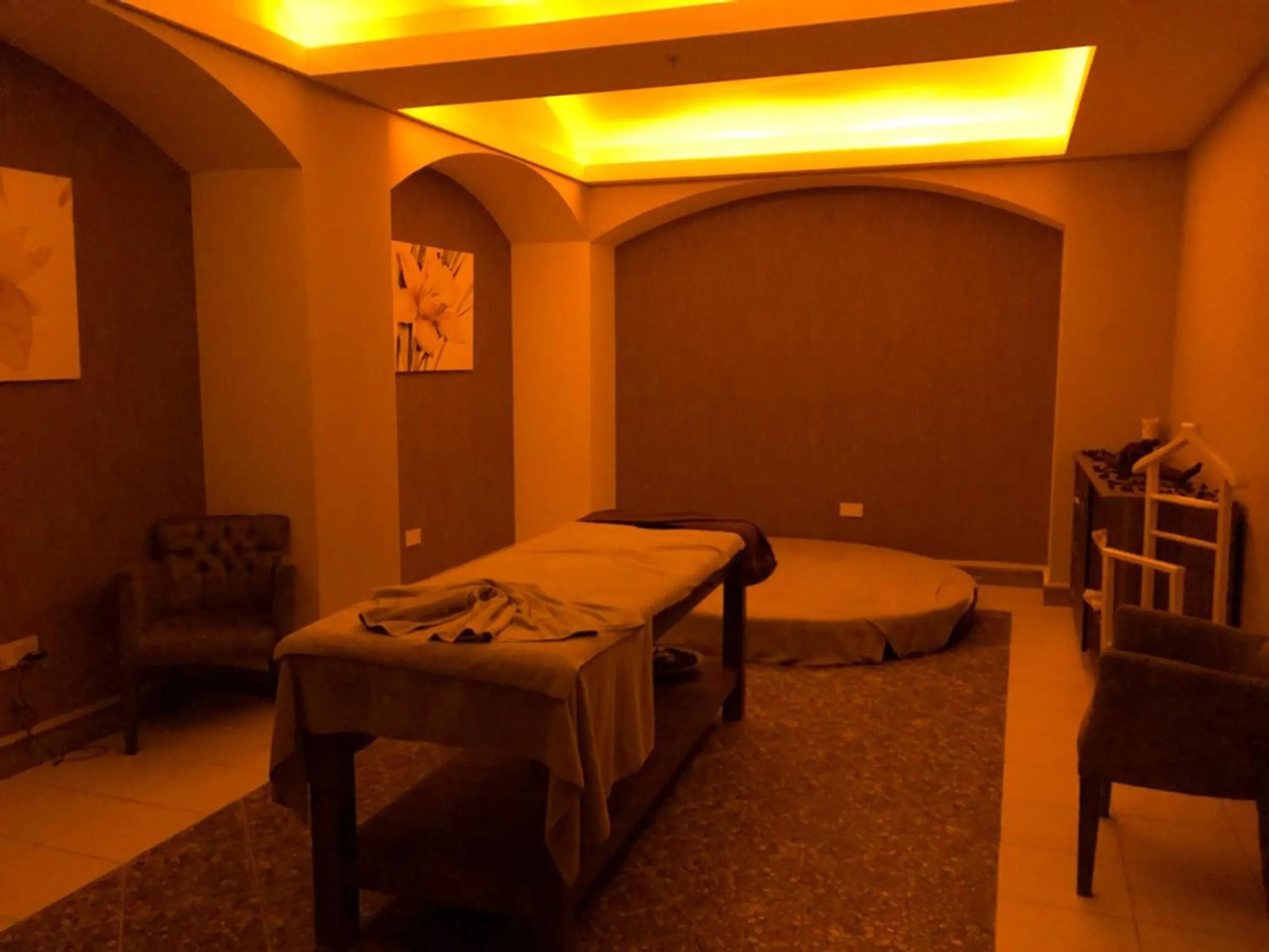 Massage, Bed in Jasmine Court Hotel & Casino