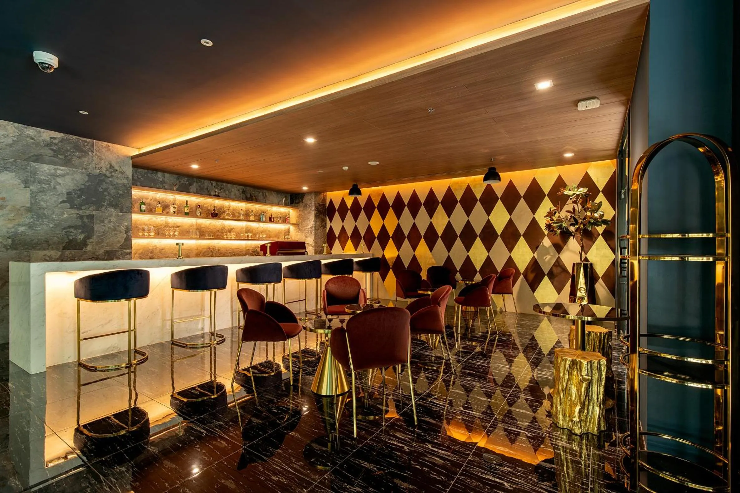 Lounge or bar in Thaya Hotel Bangkok