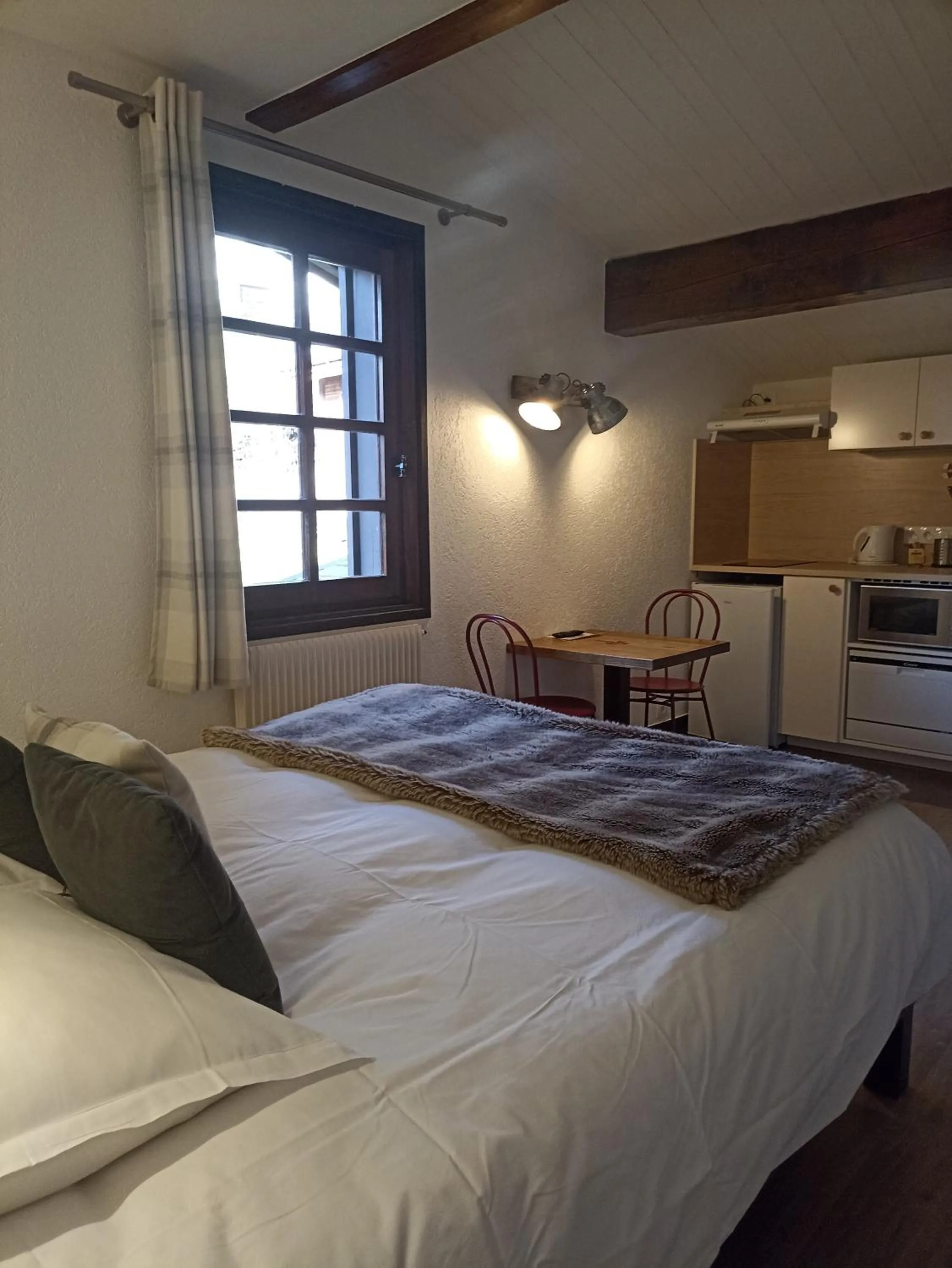 Bed in Chalet Appart'Hôtel l'Eau Vive