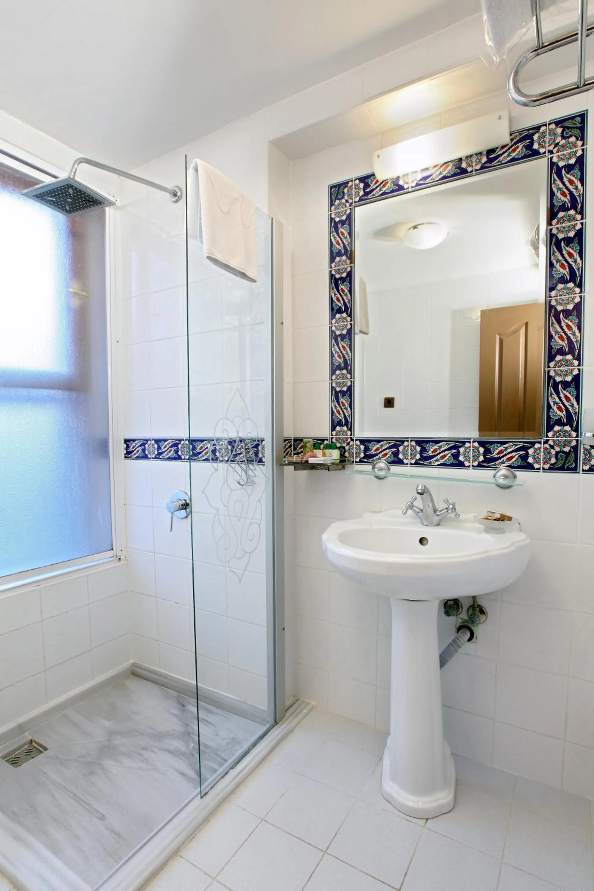 Bathroom in Garden House Hotel - Special Class