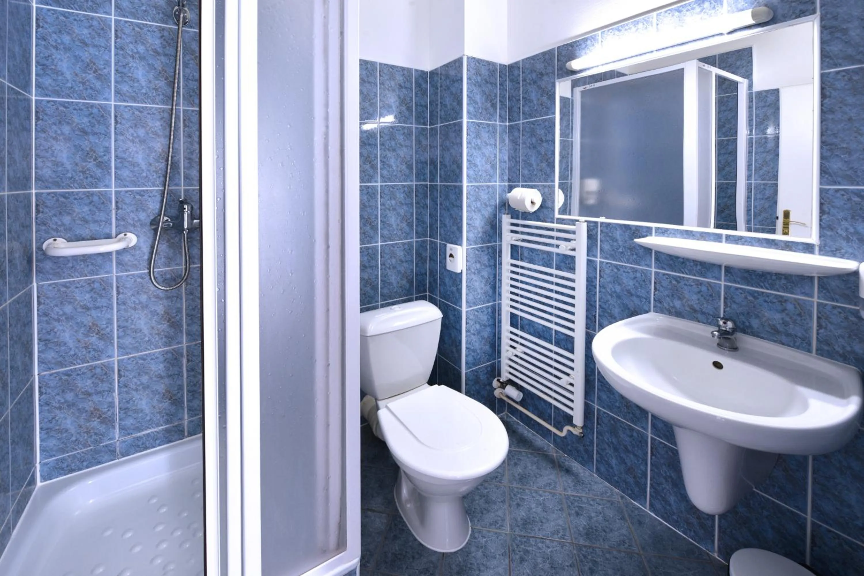 Bathroom in APLEND Hotel Lujza Major