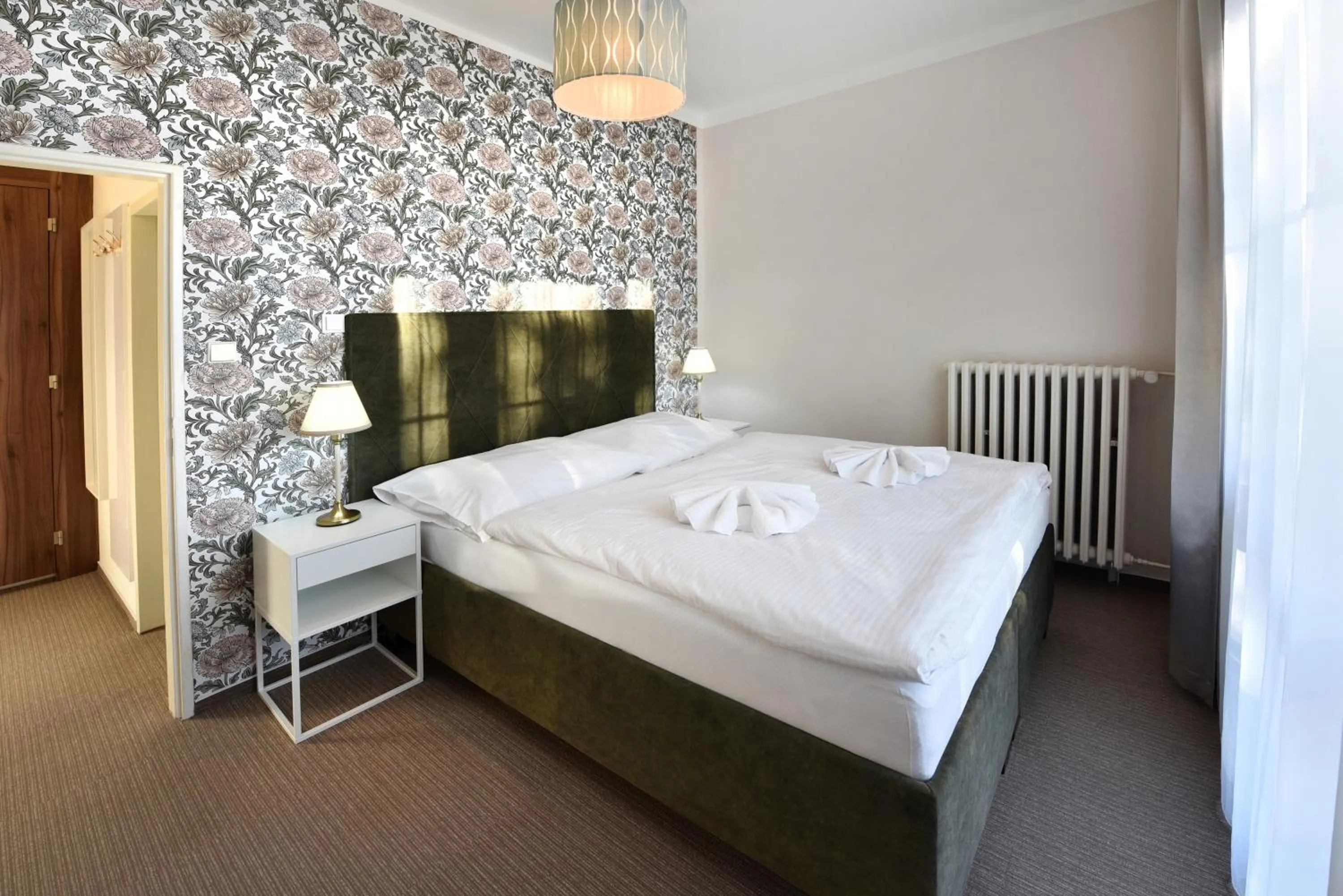 Photo of the whole room, Bed in APLEND Hotel Lujza Major