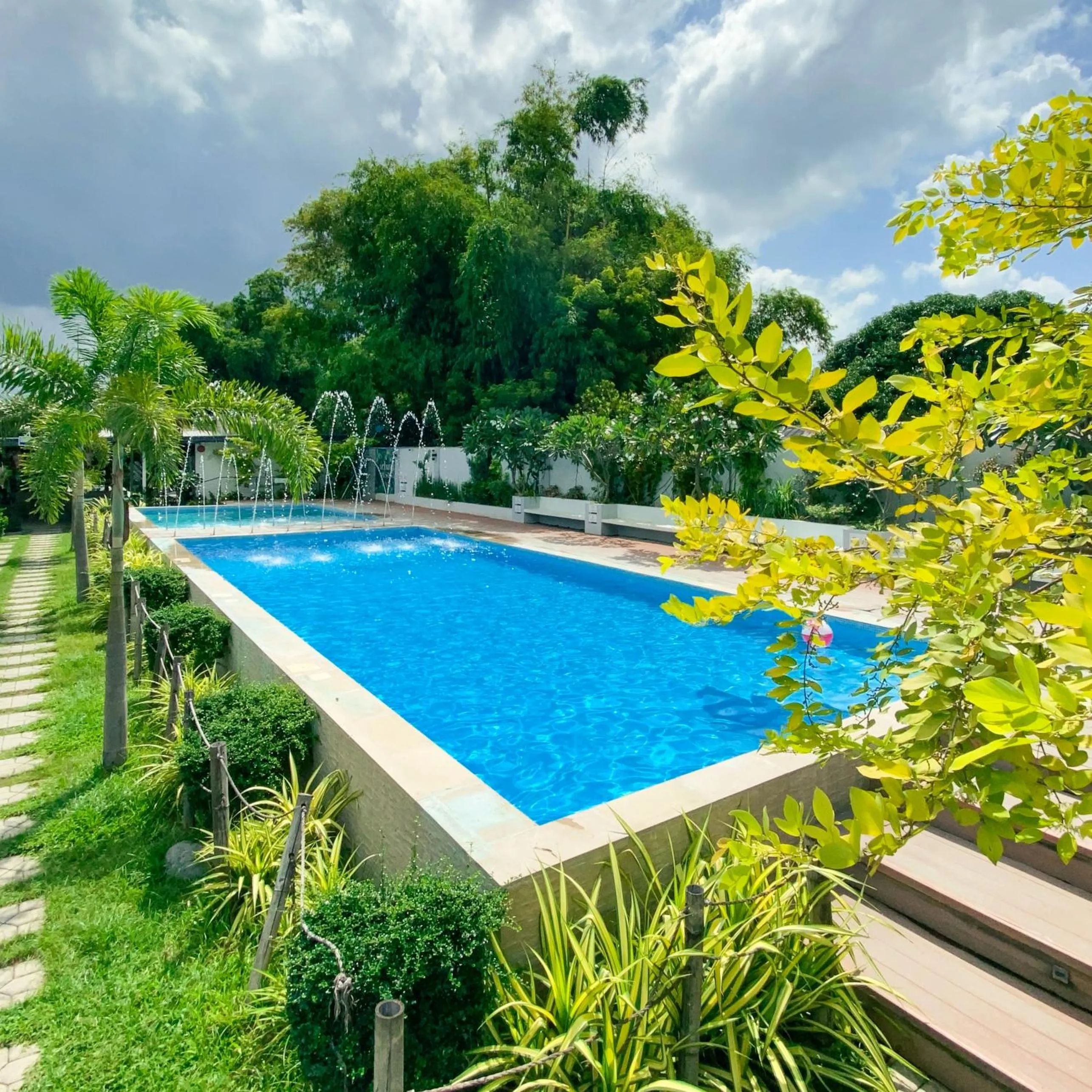 Swimming pool in Urban Oasis Resort, Tarlac