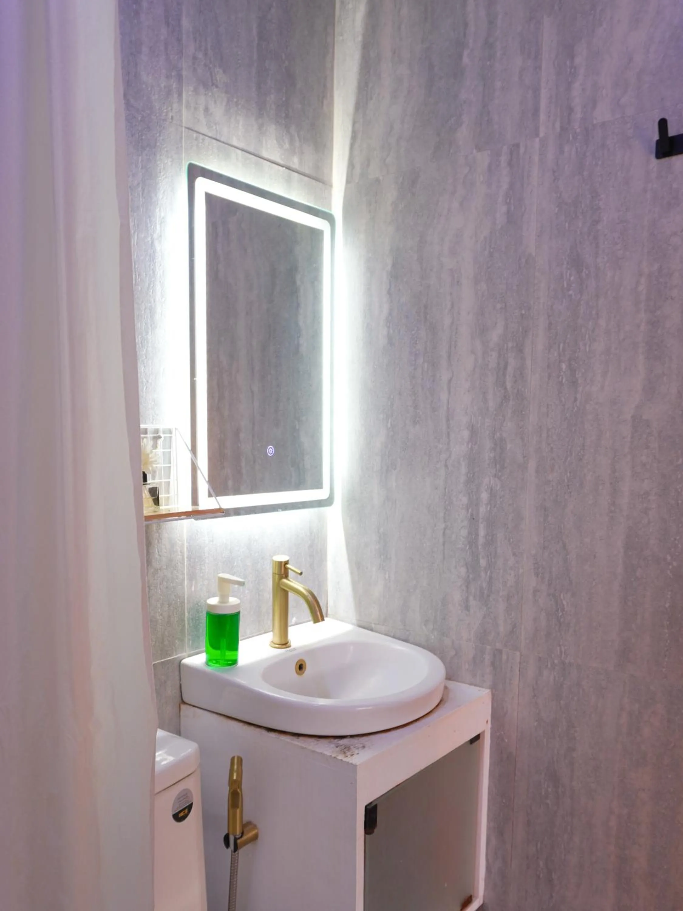 Shower in Urban Oasis Resort, Tarlac