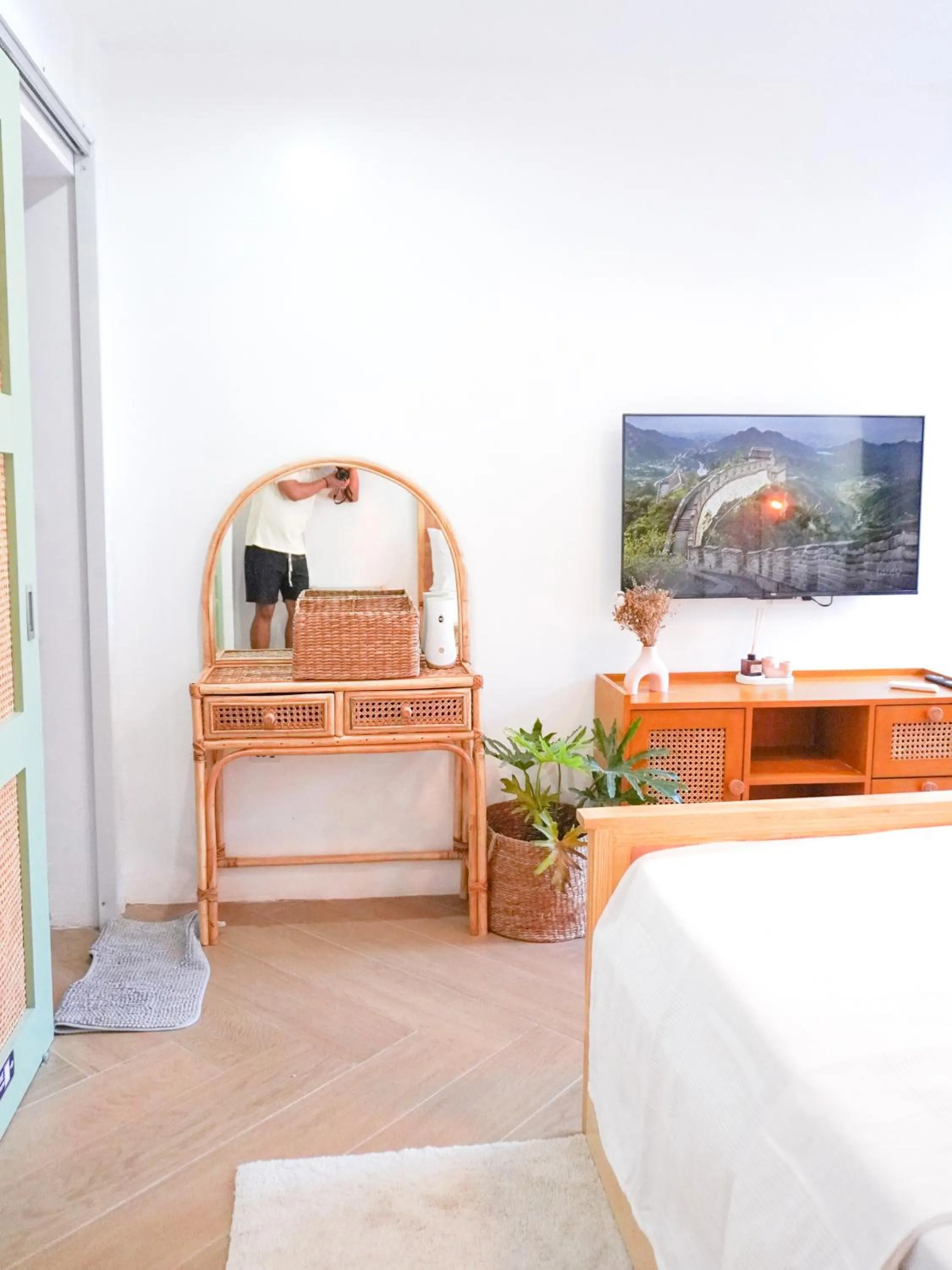 TV and multimedia, Bed in Urban Oasis Resort, Tarlac